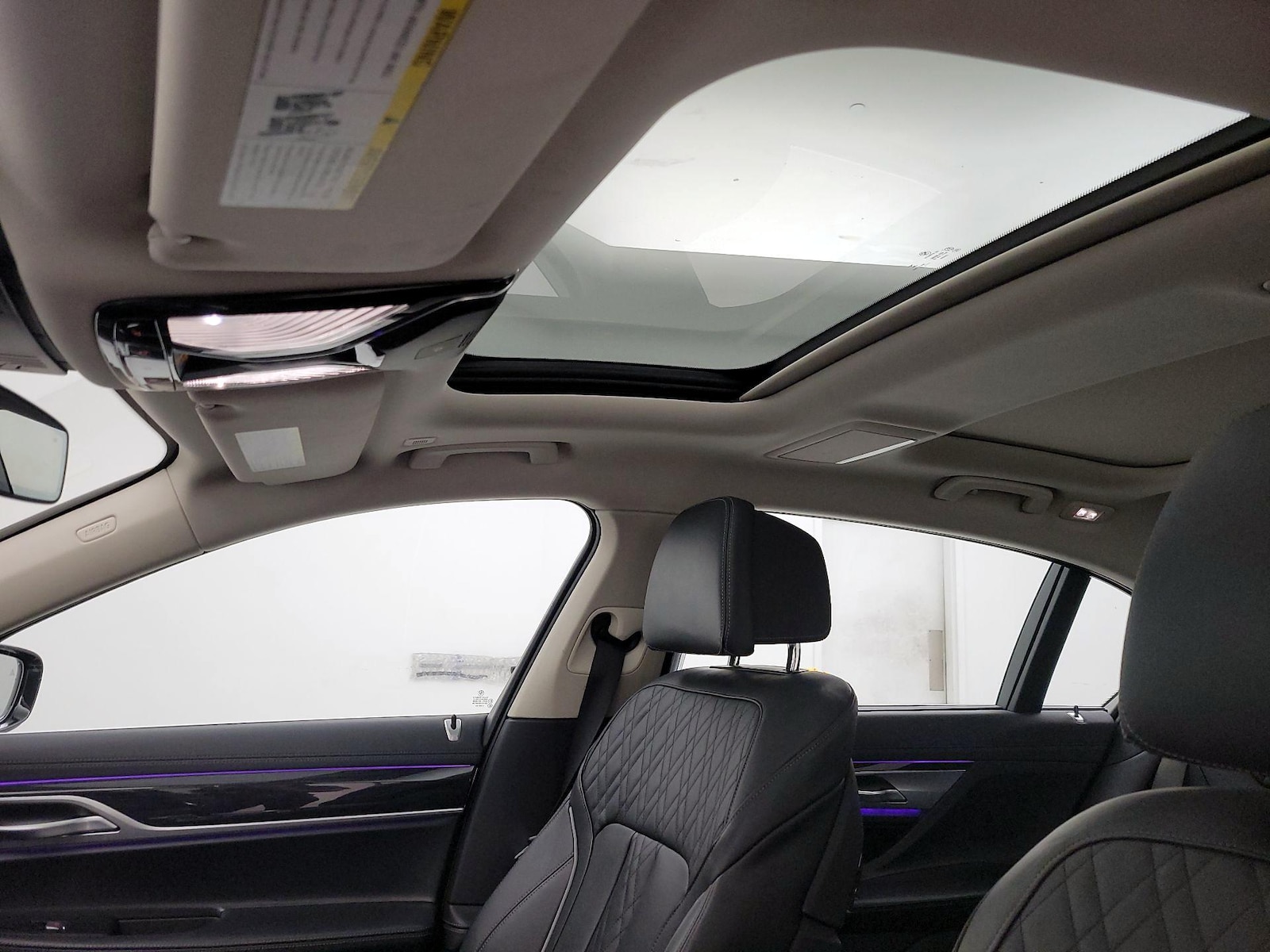 2021 BMW 7 Series 740i - Photo 21