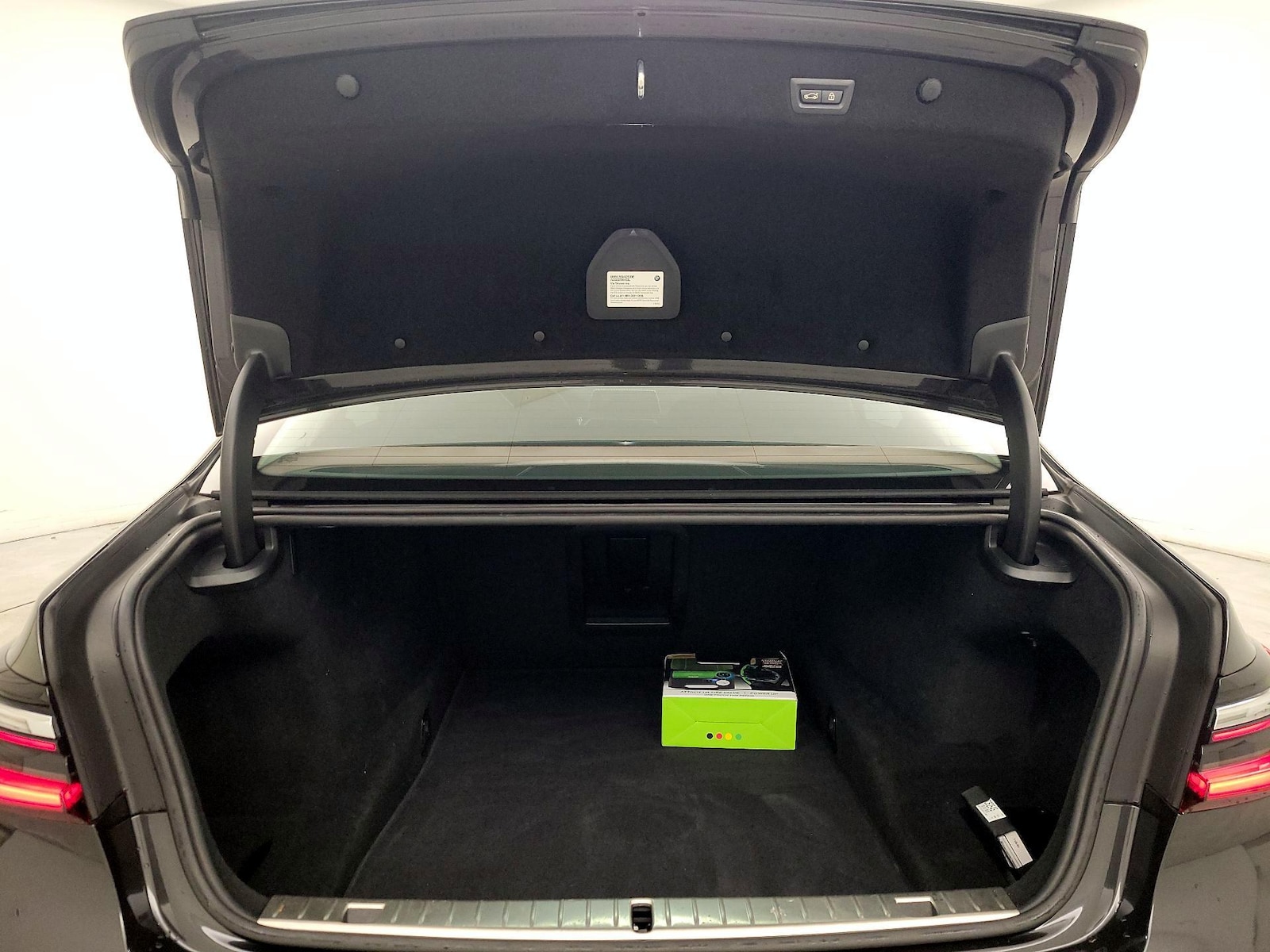 2021 BMW 7 Series 740i - Photo 23