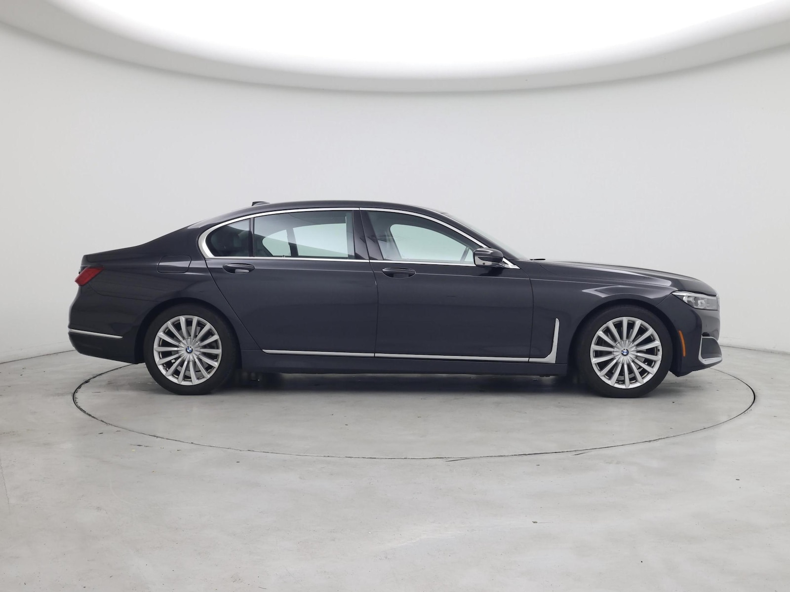 2021 BMW 7 Series 740i - Photo 8