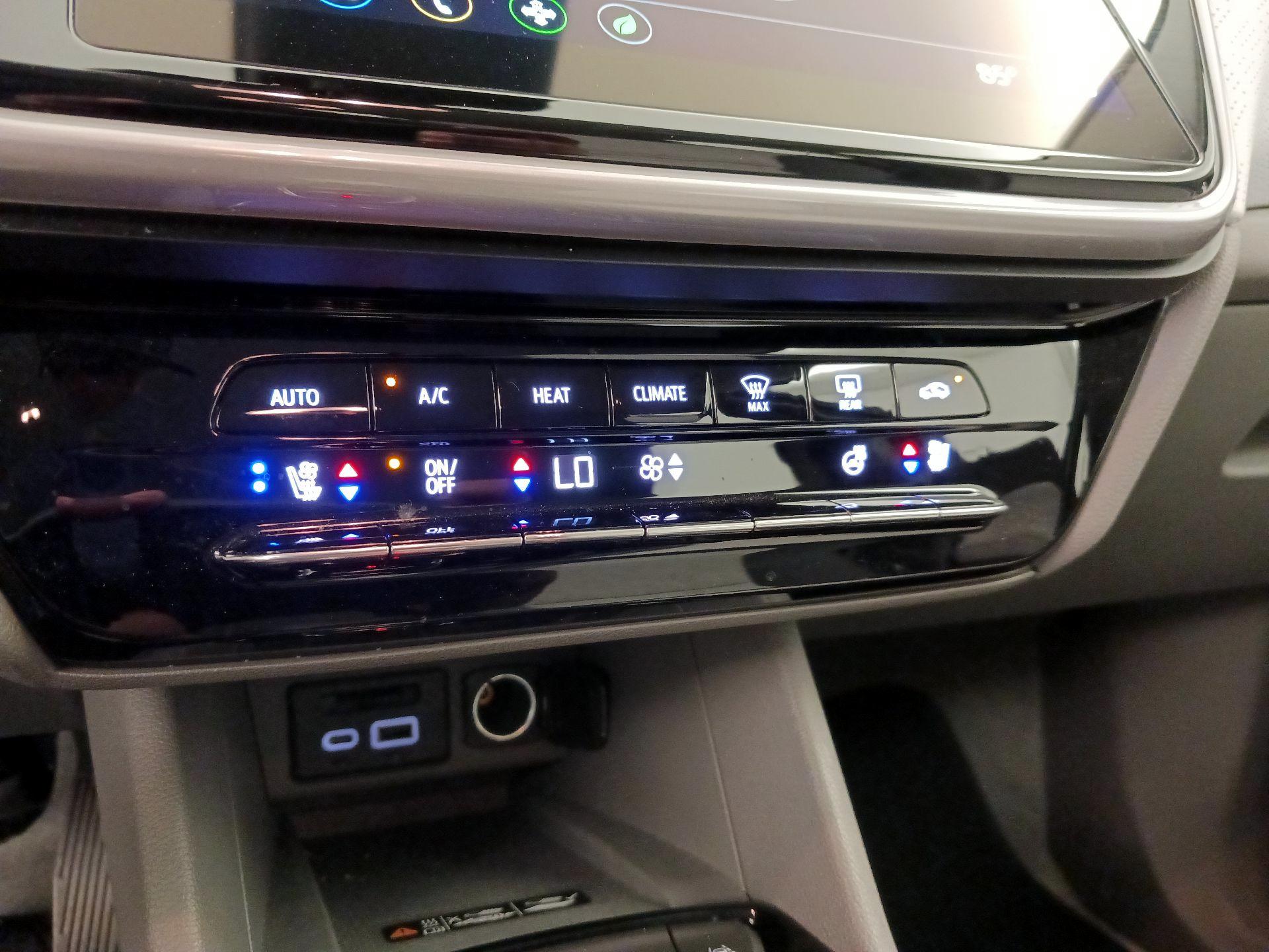 Thumbnail: 2023 Chevrolet Bolt EUV - 16