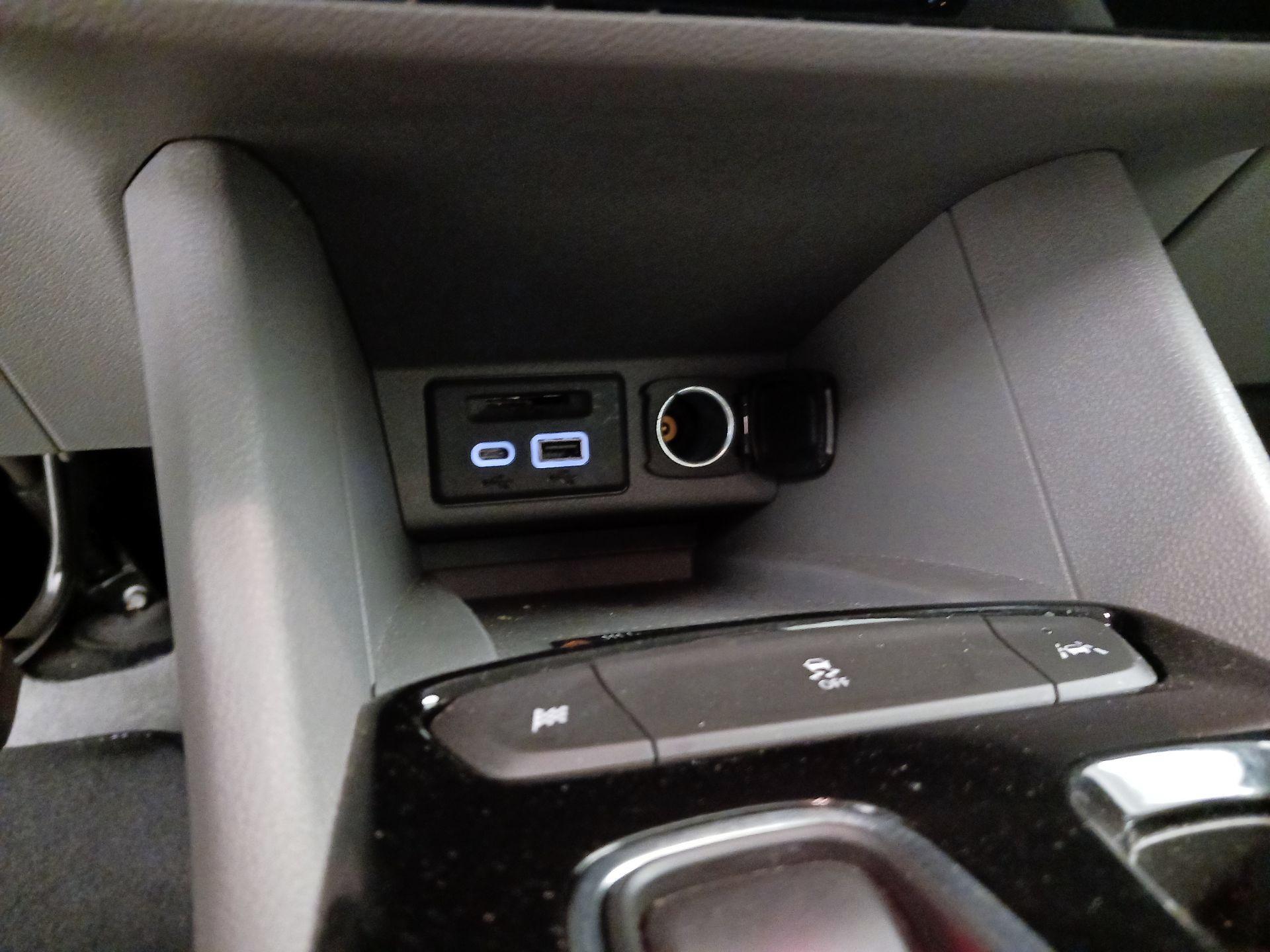 Thumbnail: 2023 Chevrolet Bolt EUV - 18