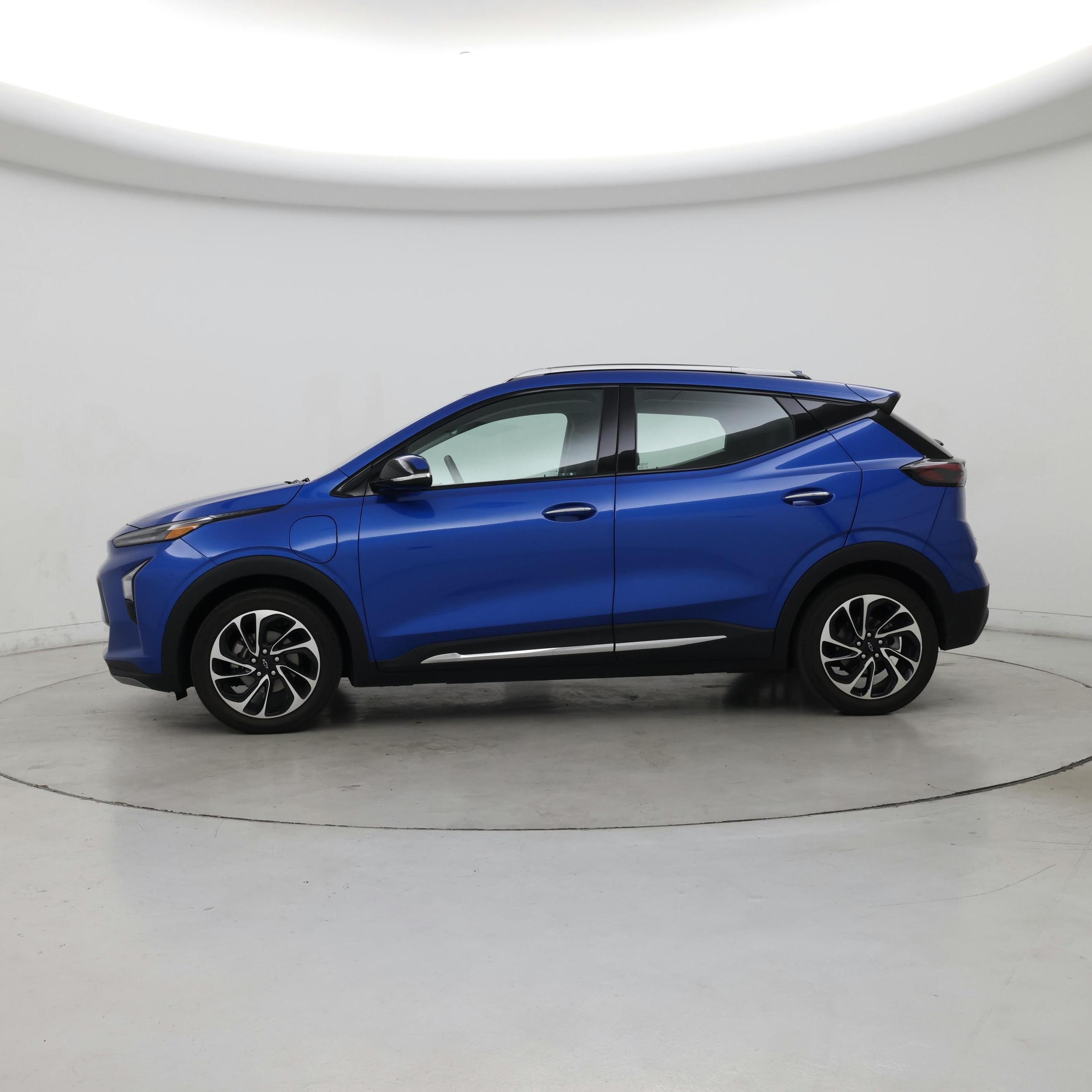 Thumbnail: 2023 Chevrolet Bolt EUV - 3