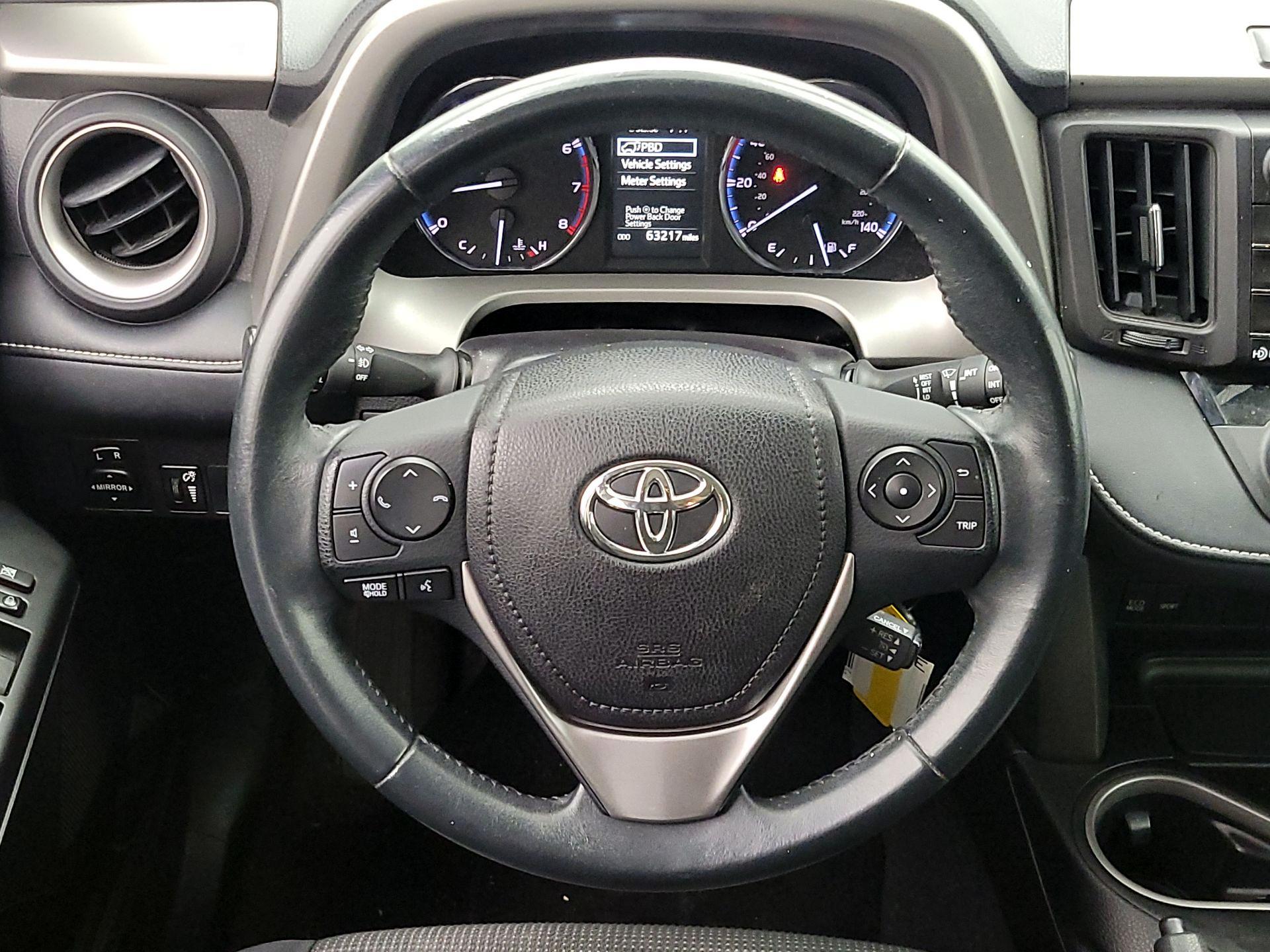 Thumbnail: 2016 Toyota RAV4 - 10