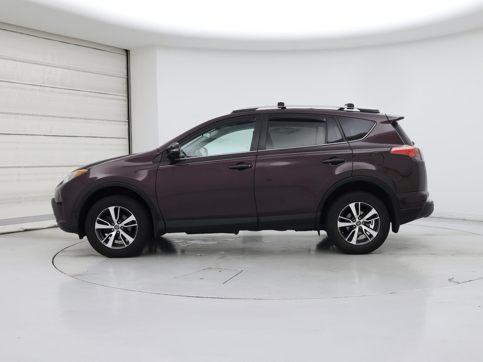 2016 Toyota RAV4 XLE - Photo 4