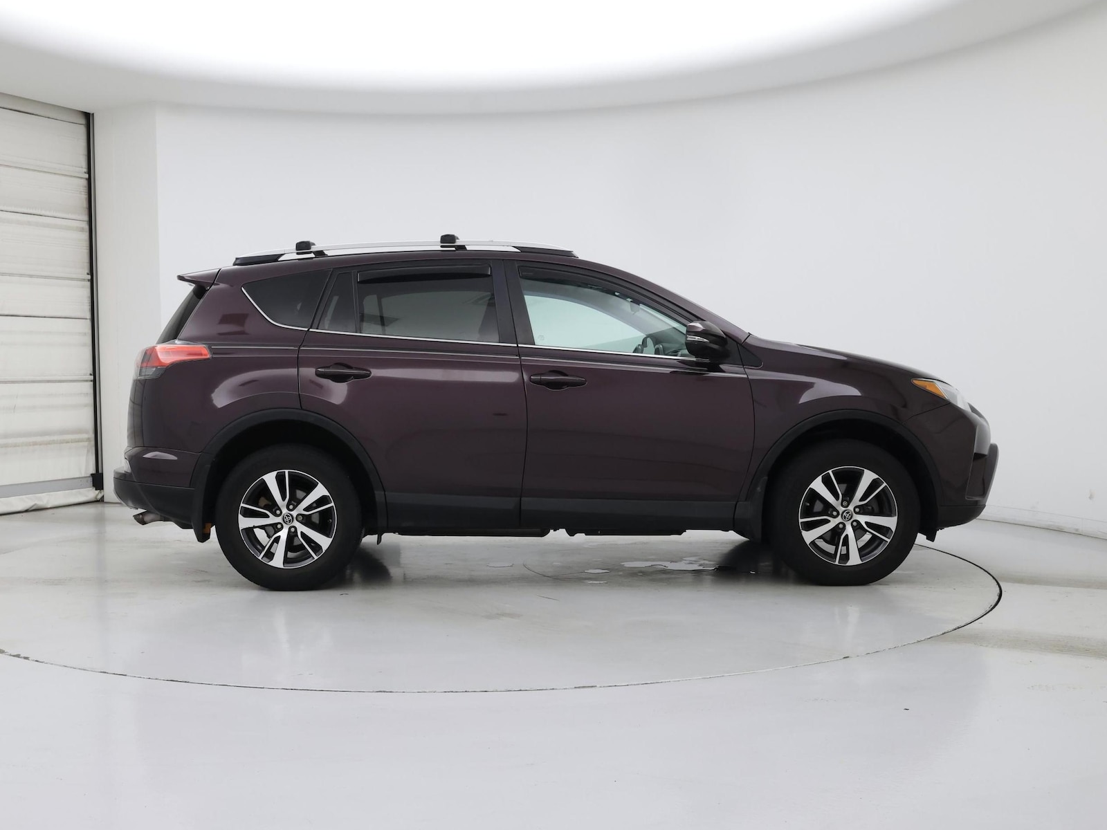 2016 Toyota RAV4 XLE - Photo 8