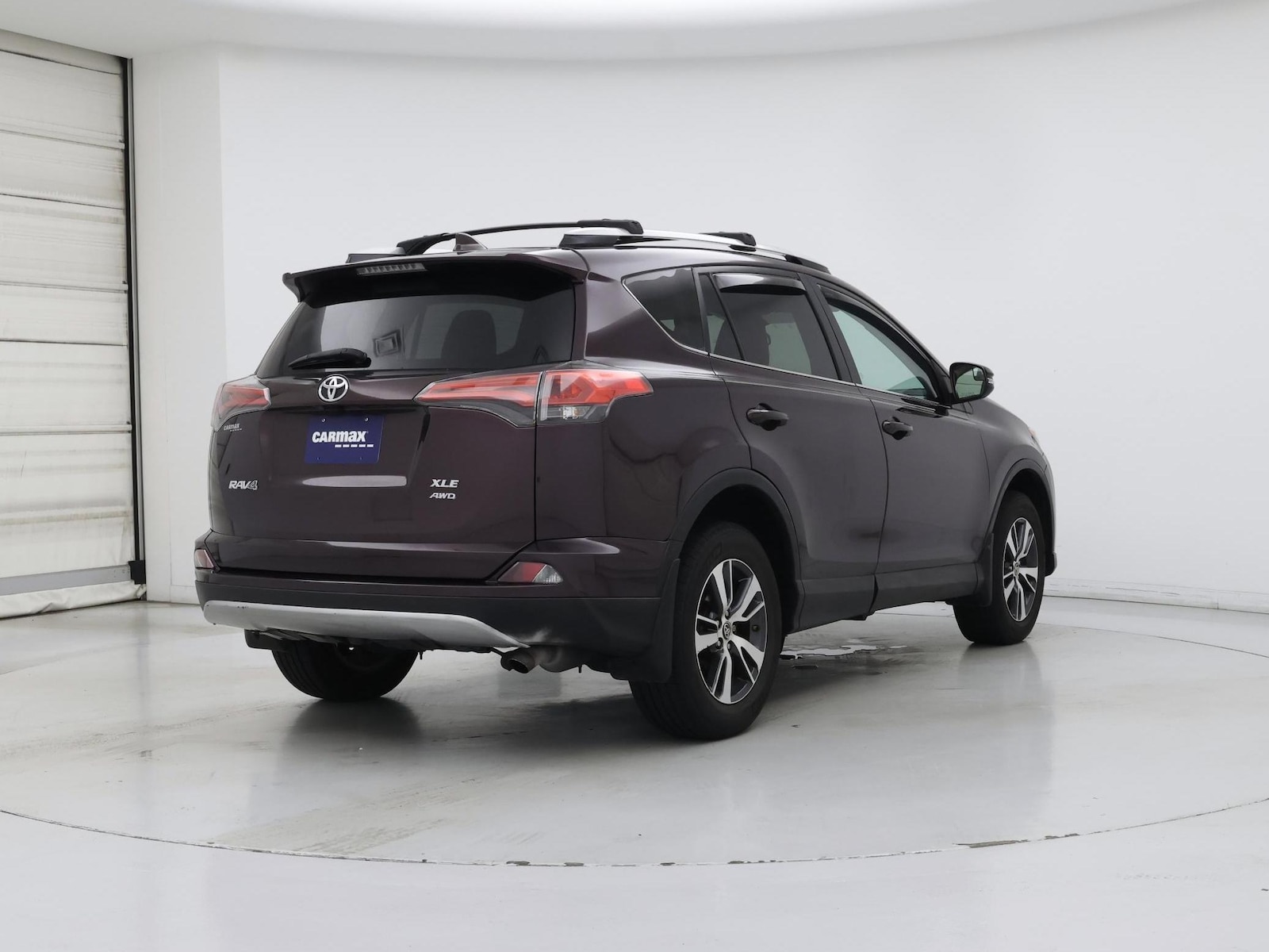 2016 Toyota RAV4 XLE - Photo 9