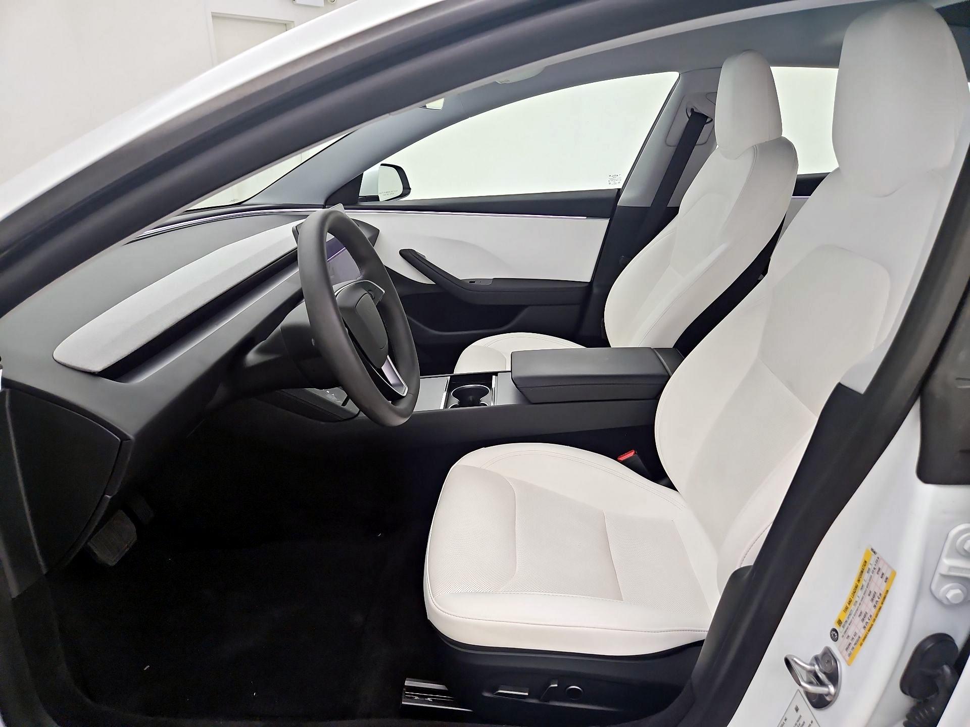 Thumbnail: 2025 Tesla Model 3 - 11