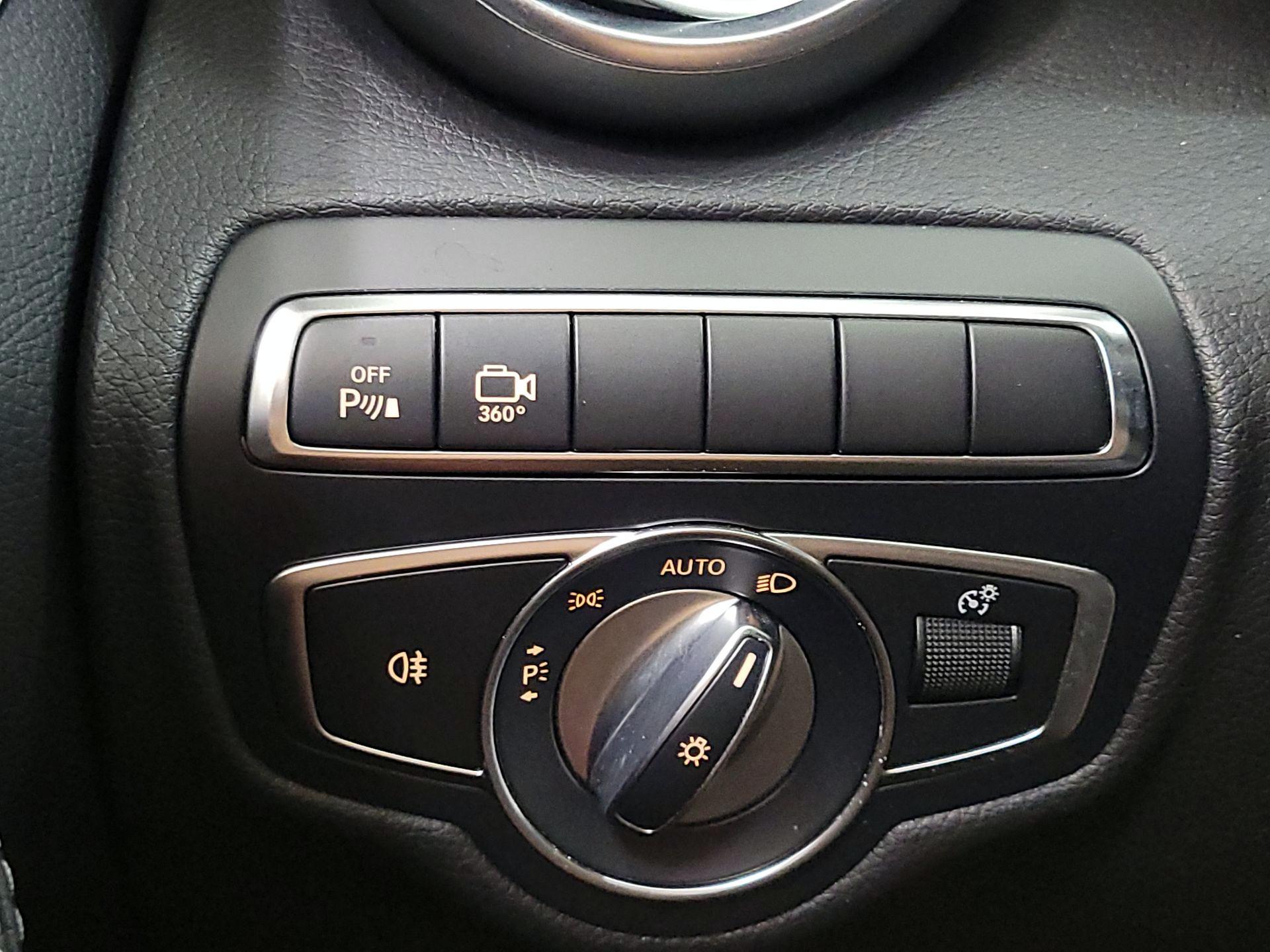 Thumbnail: 2017 Mercedes-Benz C-Class - 13