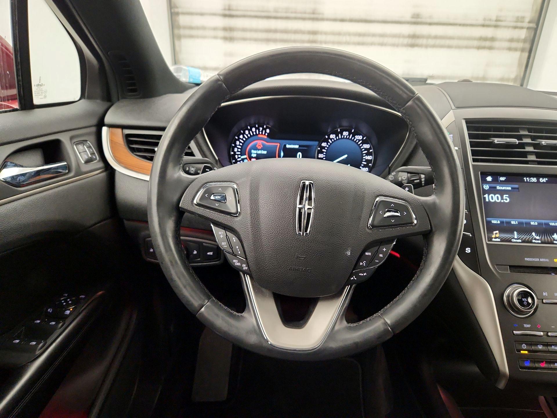 Thumbnail: 2017 Lincoln MKC - 10