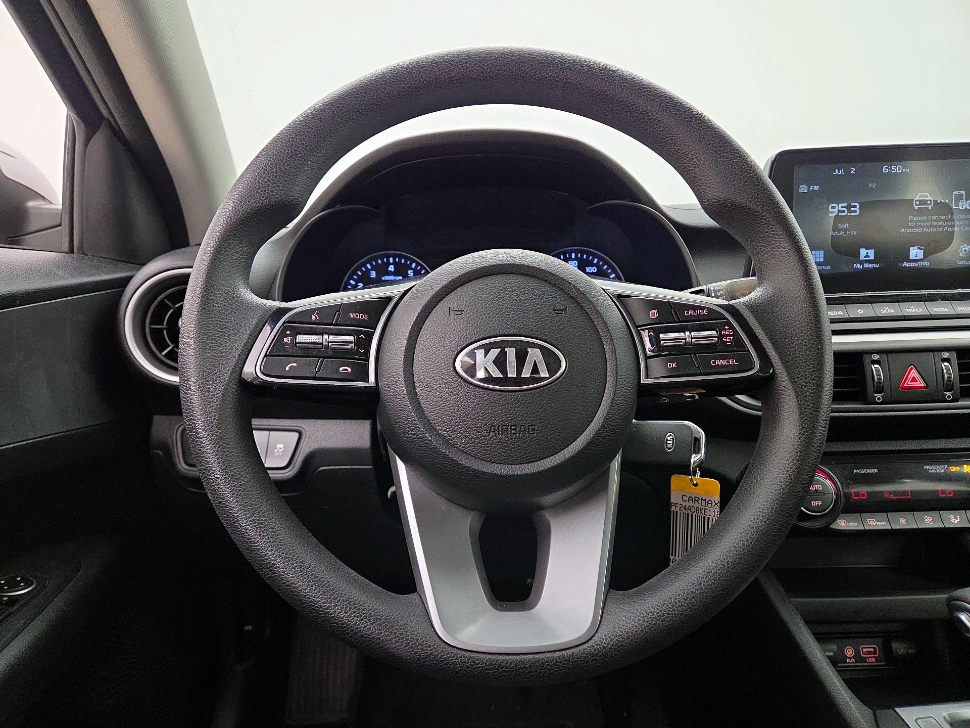 Thumbnail: 2019 Kia Forte - 10