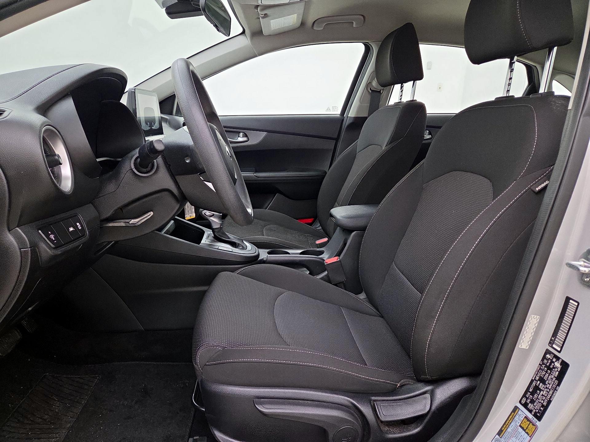 Thumbnail: 2019 Kia Forte - 11