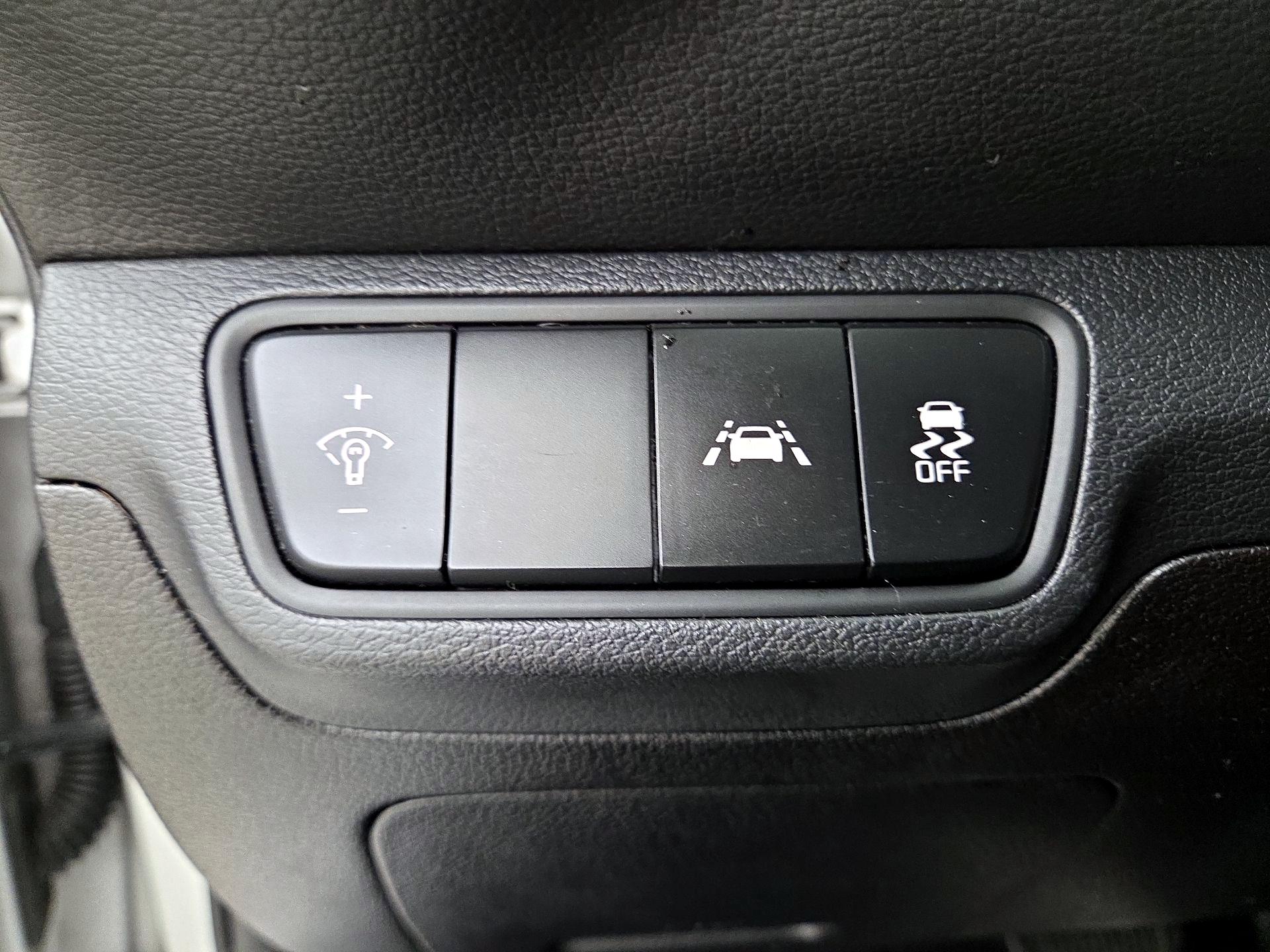Thumbnail: 2019 Kia Forte - 13