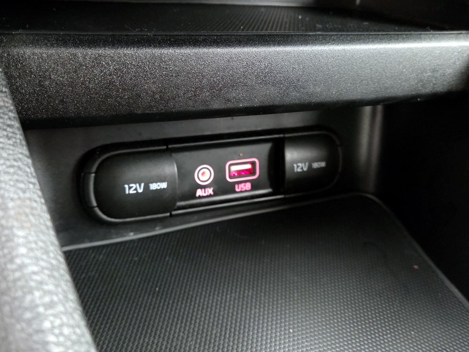 Thumbnail: 2019 Kia Forte - 18