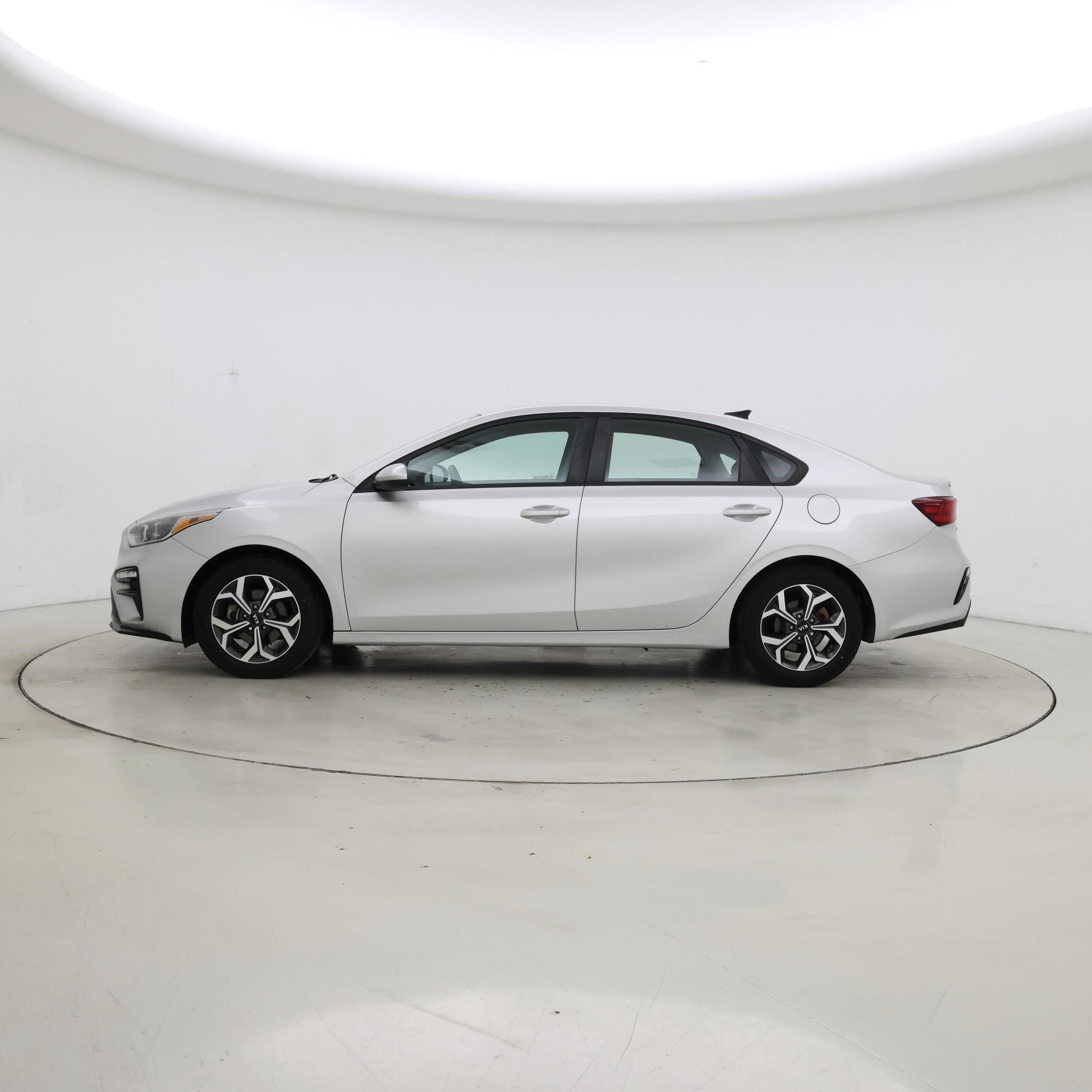 Thumbnail: 2019 Kia Forte - 3