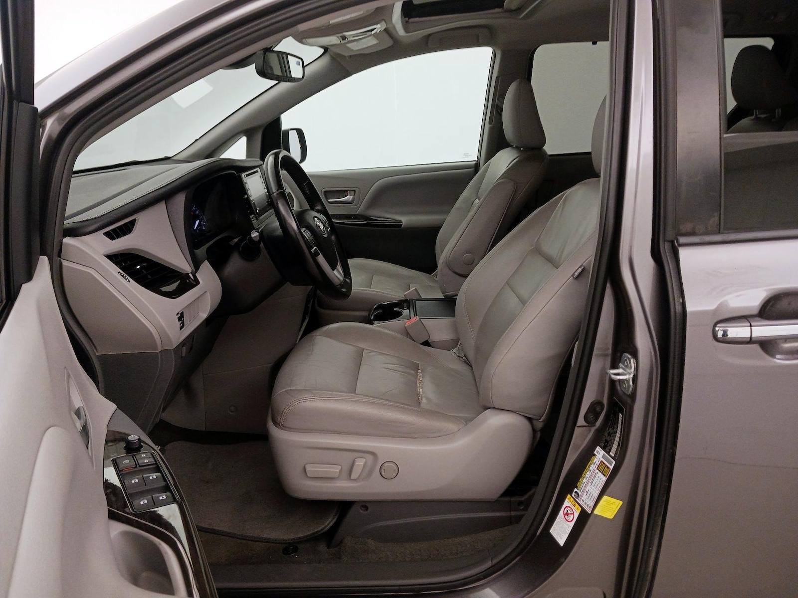 2019 Toyota Sienna 12