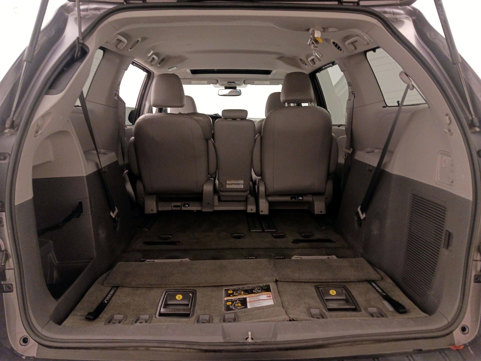 2019 Toyota Sienna 24