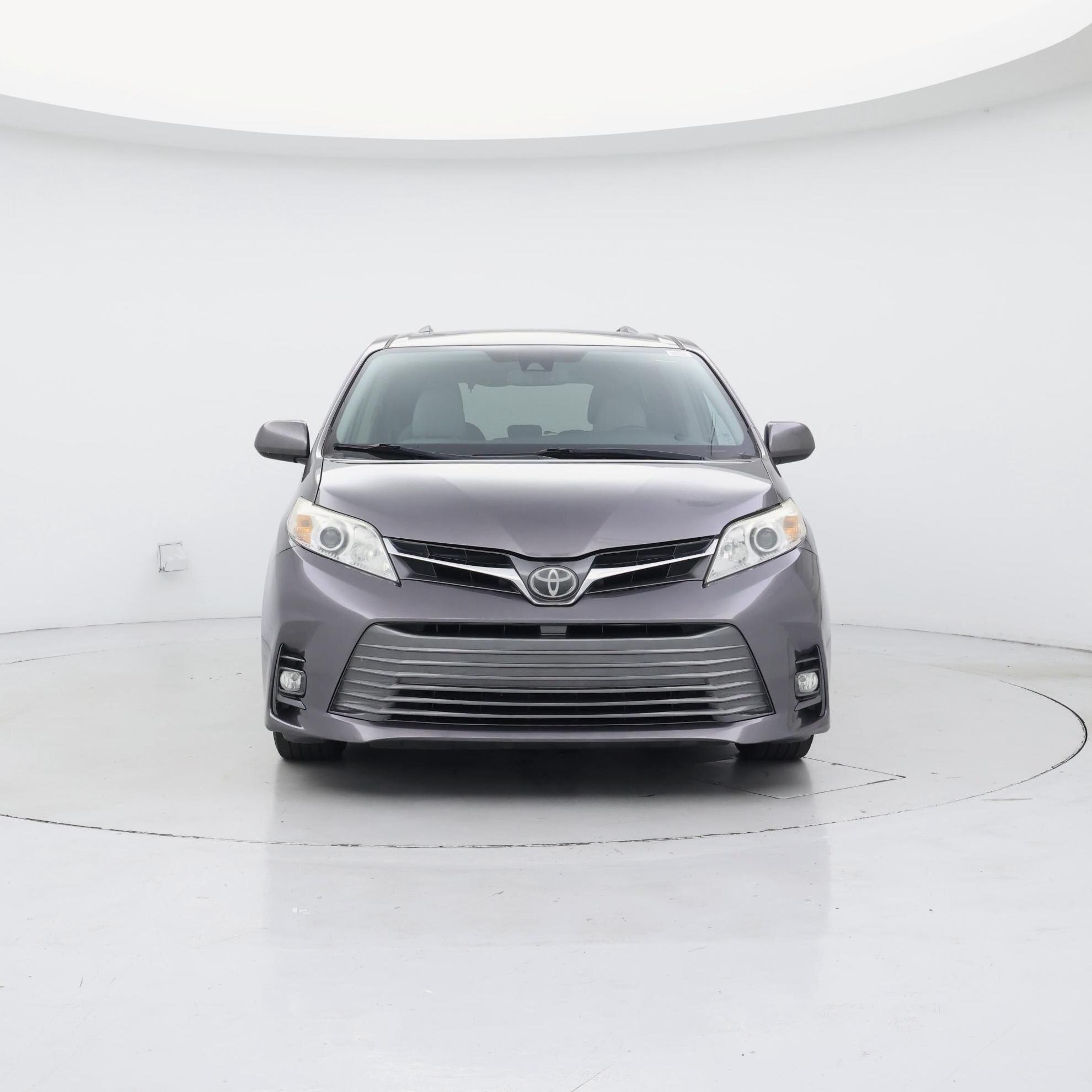Thumbnail: 2019 Toyota Sienna - 5