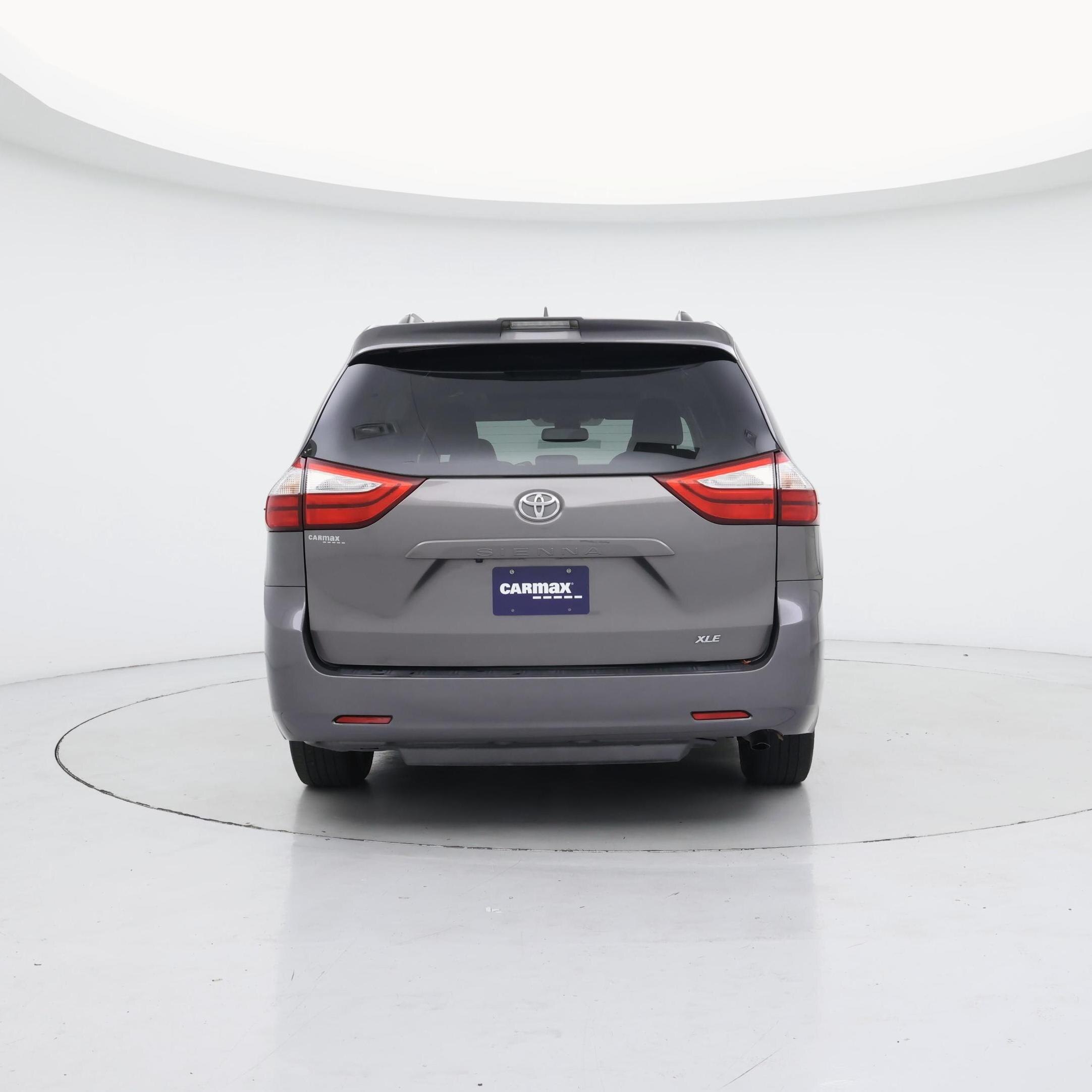 Thumbnail: 2019 Toyota Sienna - 6