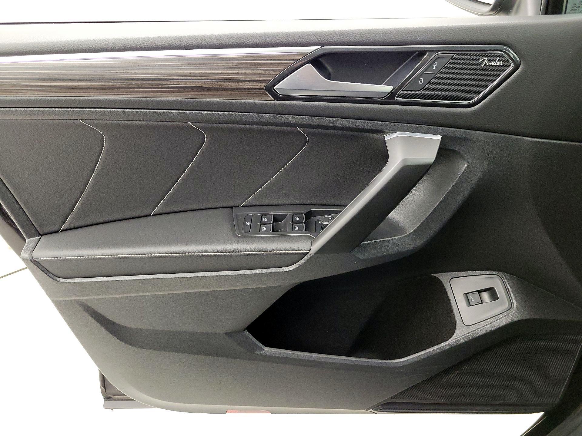 Thumbnail: 2022 Volkswagen Tiguan - 12