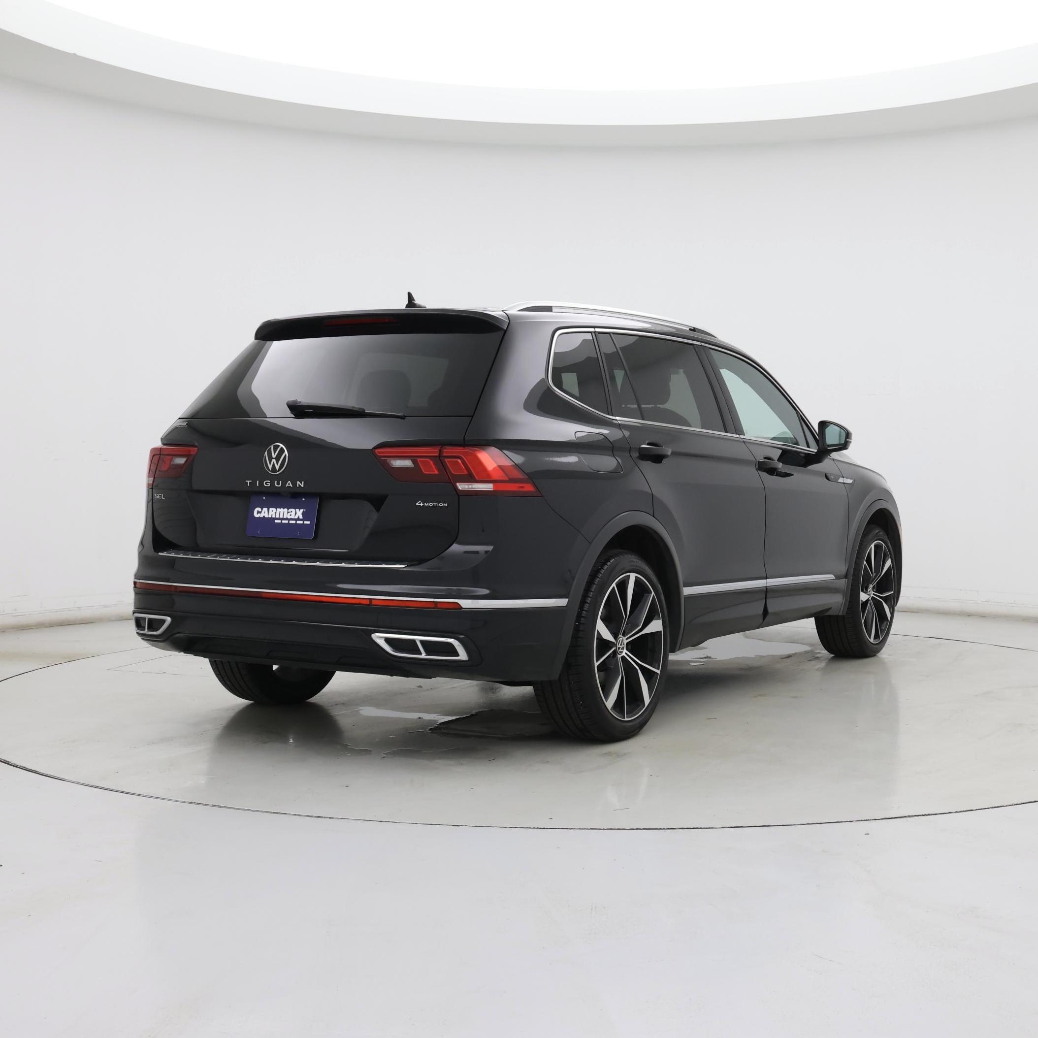 Thumbnail: 2022 Volkswagen Tiguan - 8