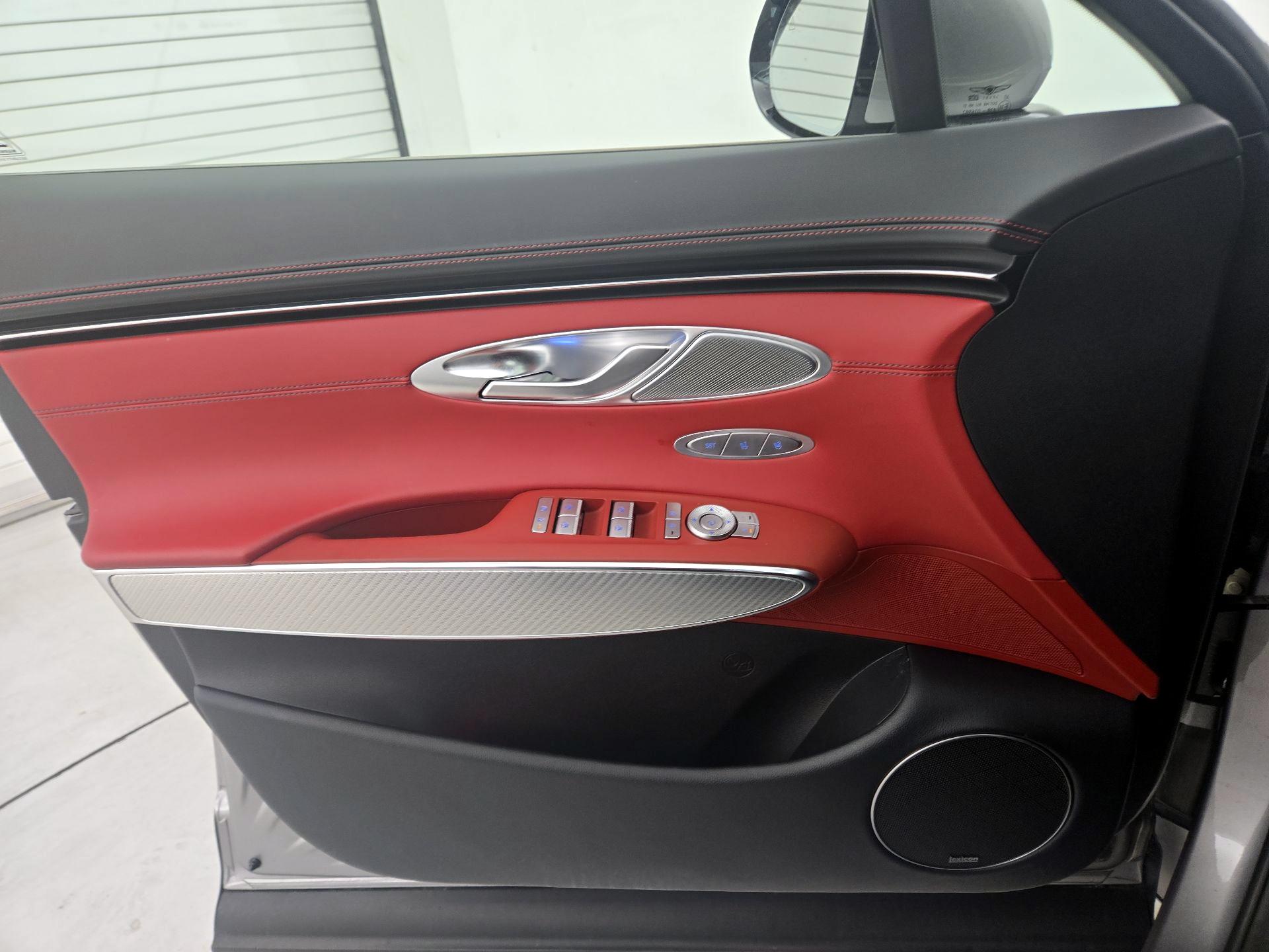Thumbnail: 2023 Genesis GV70 - 12