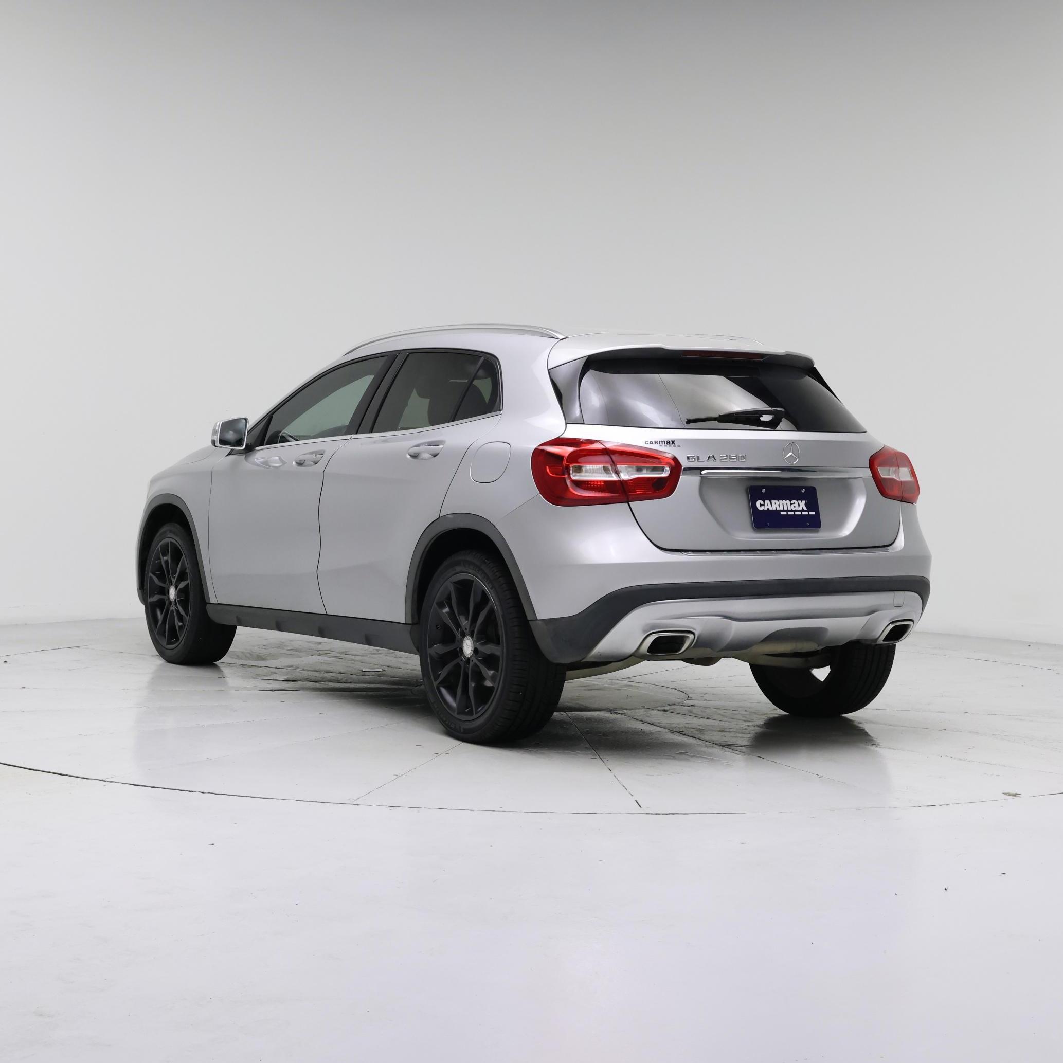 Thumbnail: 2016 Mercedes-Benz GLA - 2