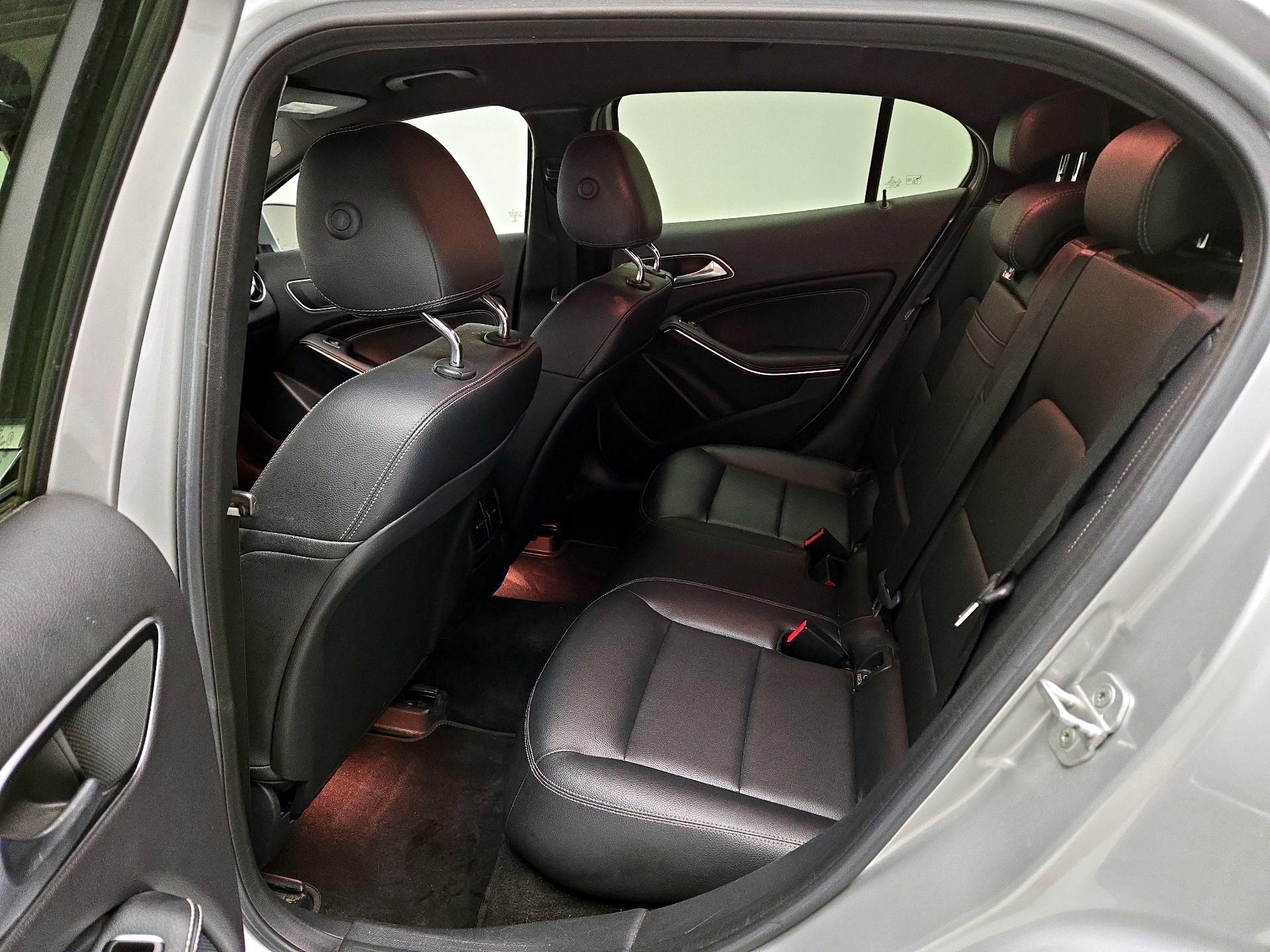 Thumbnail: 2016 Mercedes-Benz GLA - 20