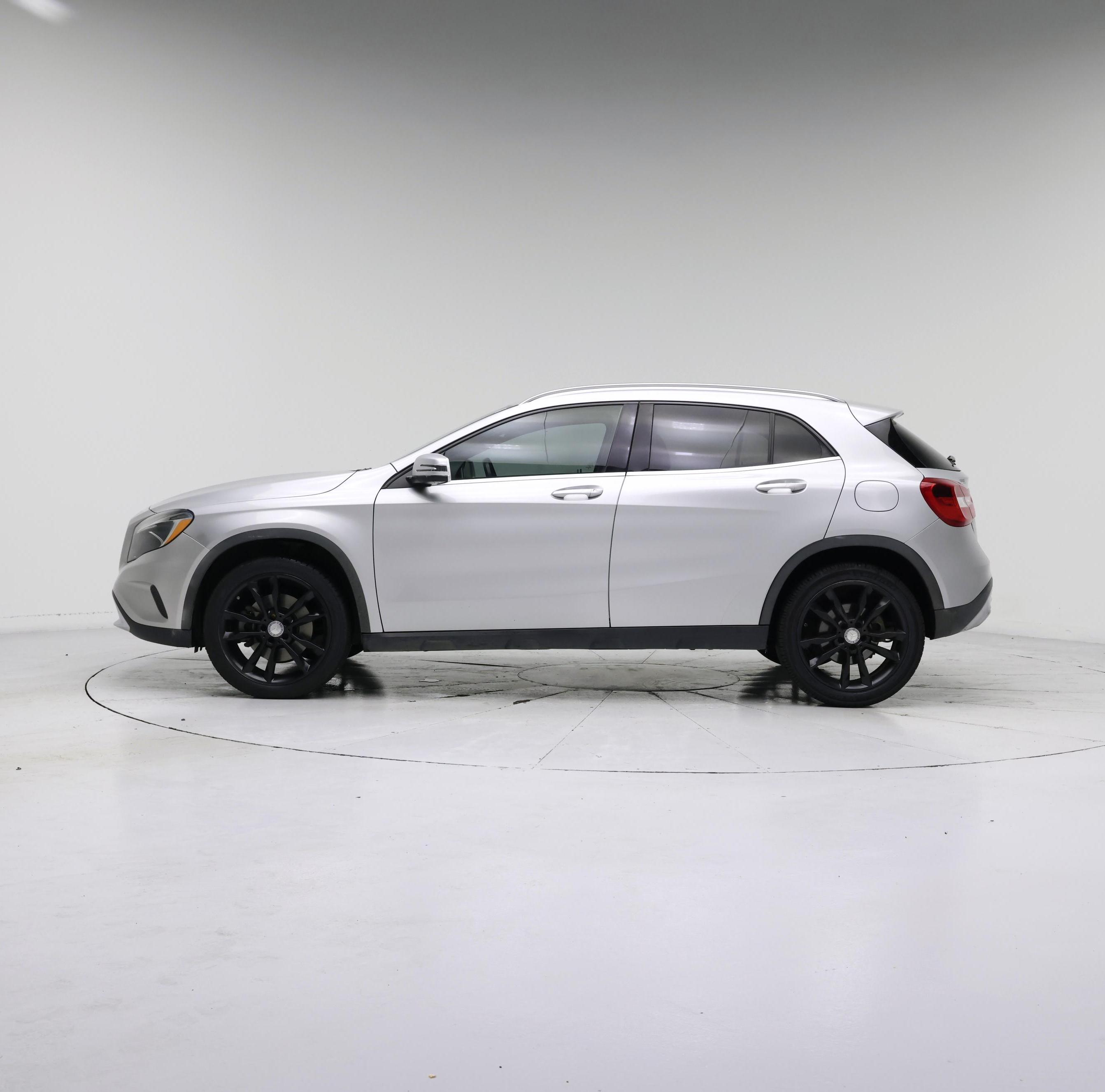 Thumbnail: 2016 Mercedes-Benz GLA - 3