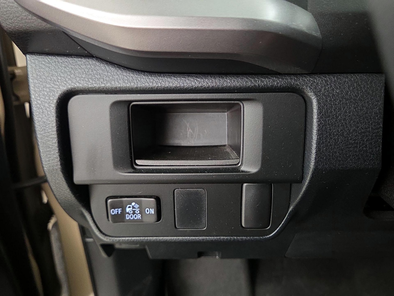 2016 Toyota Tacoma SR5 - Photo 14