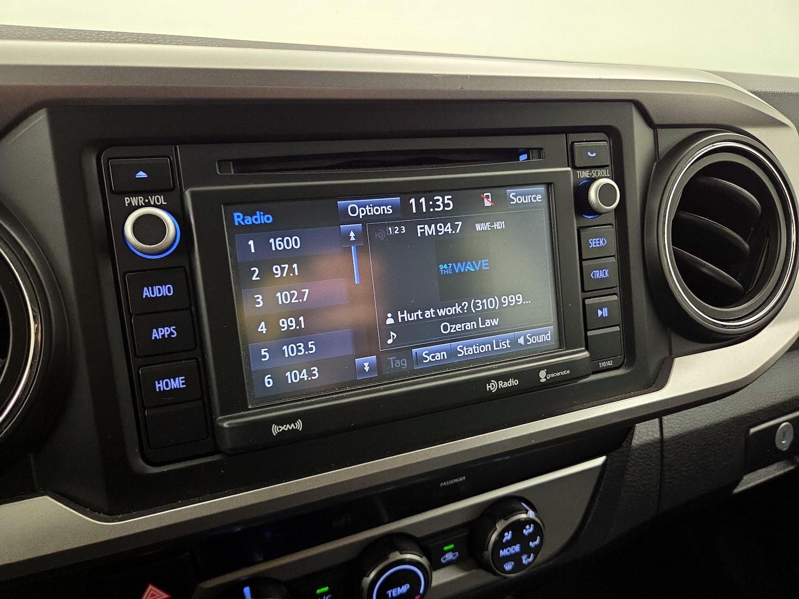 2016 Toyota Tacoma SR5 - Photo 16