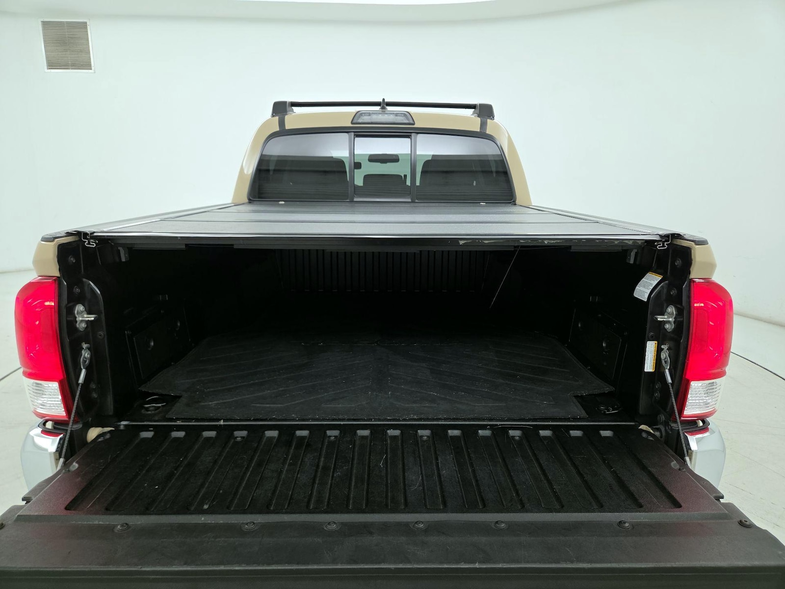 2016 Toyota Tacoma SR5 - Photo 21
