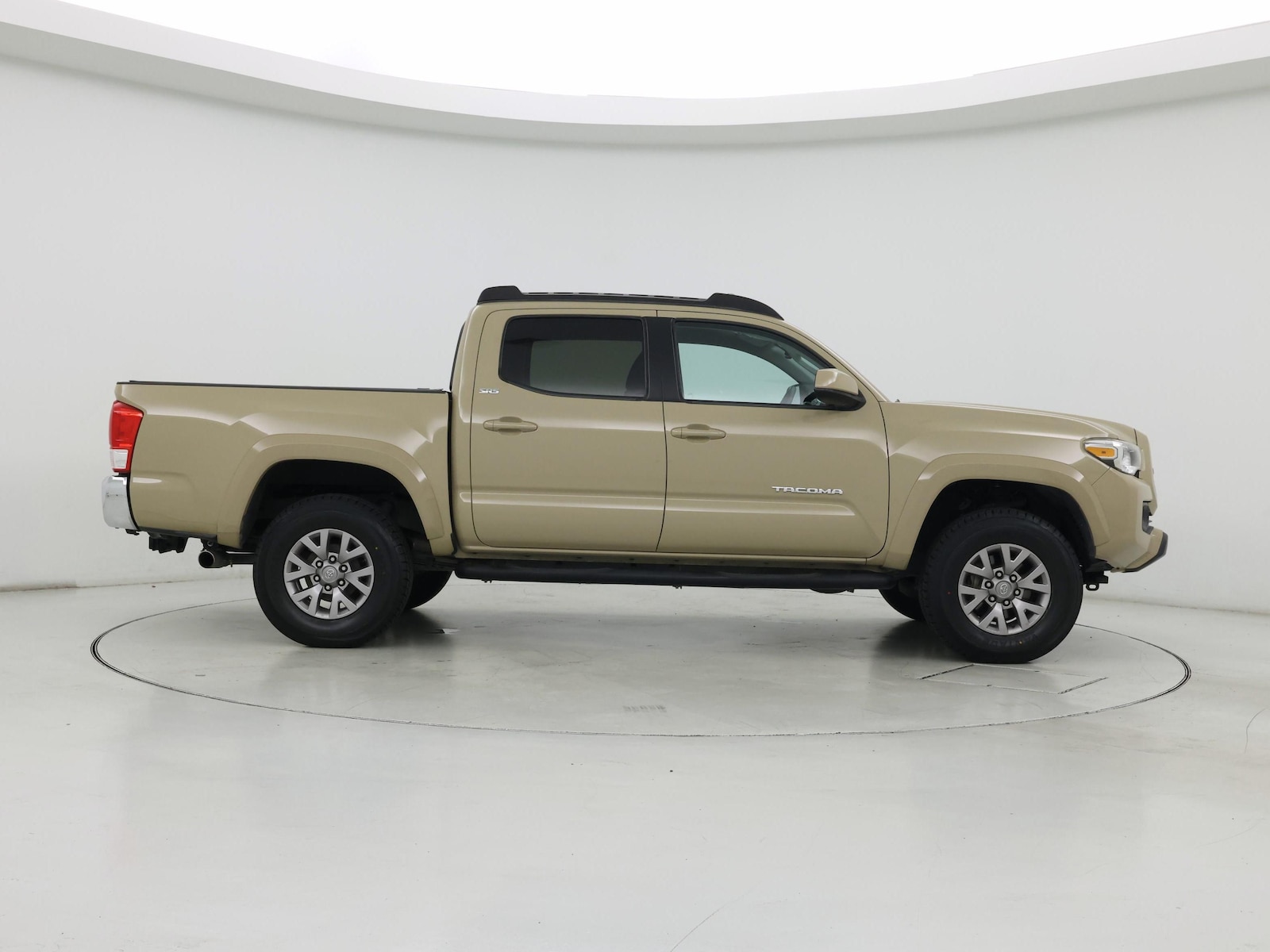 2016 Toyota Tacoma SR5 - Photo 8