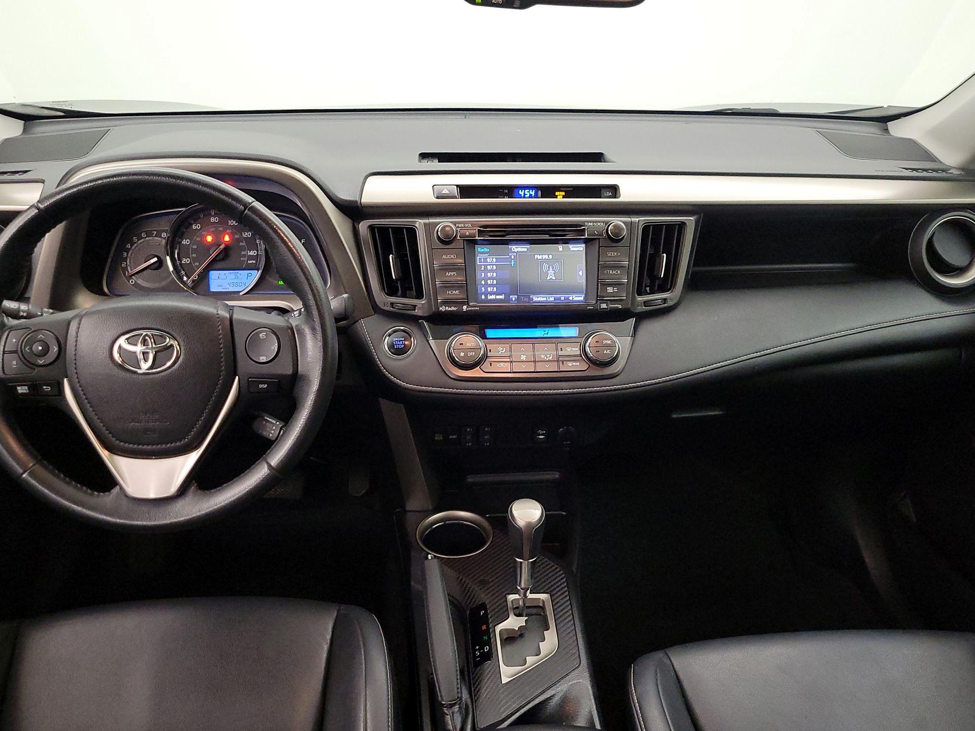Thumbnail: 2015 Toyota RAV4 - 9