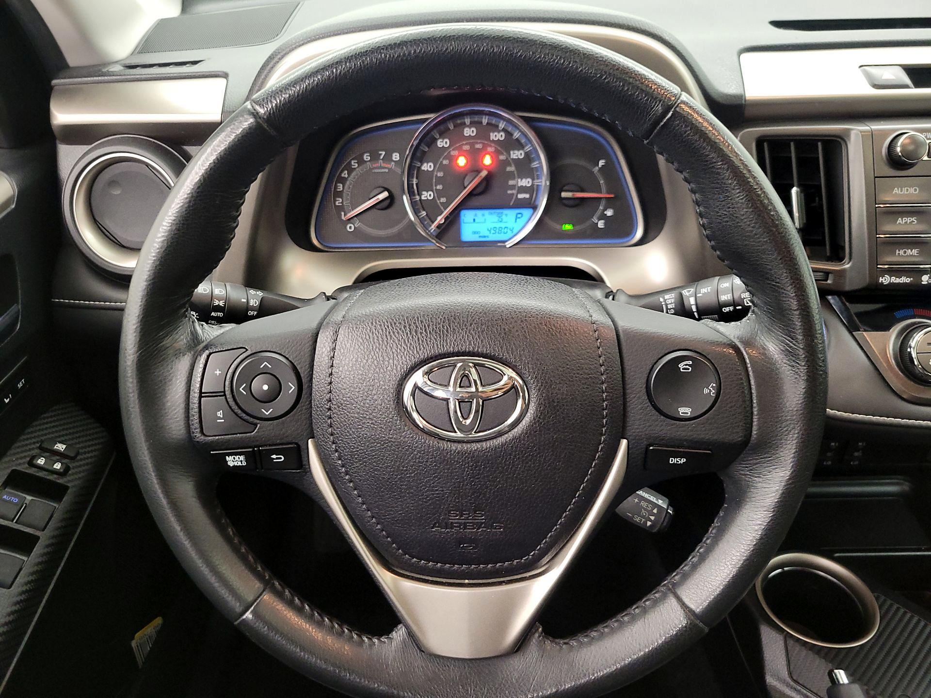 Thumbnail: 2015 Toyota RAV4 - 10