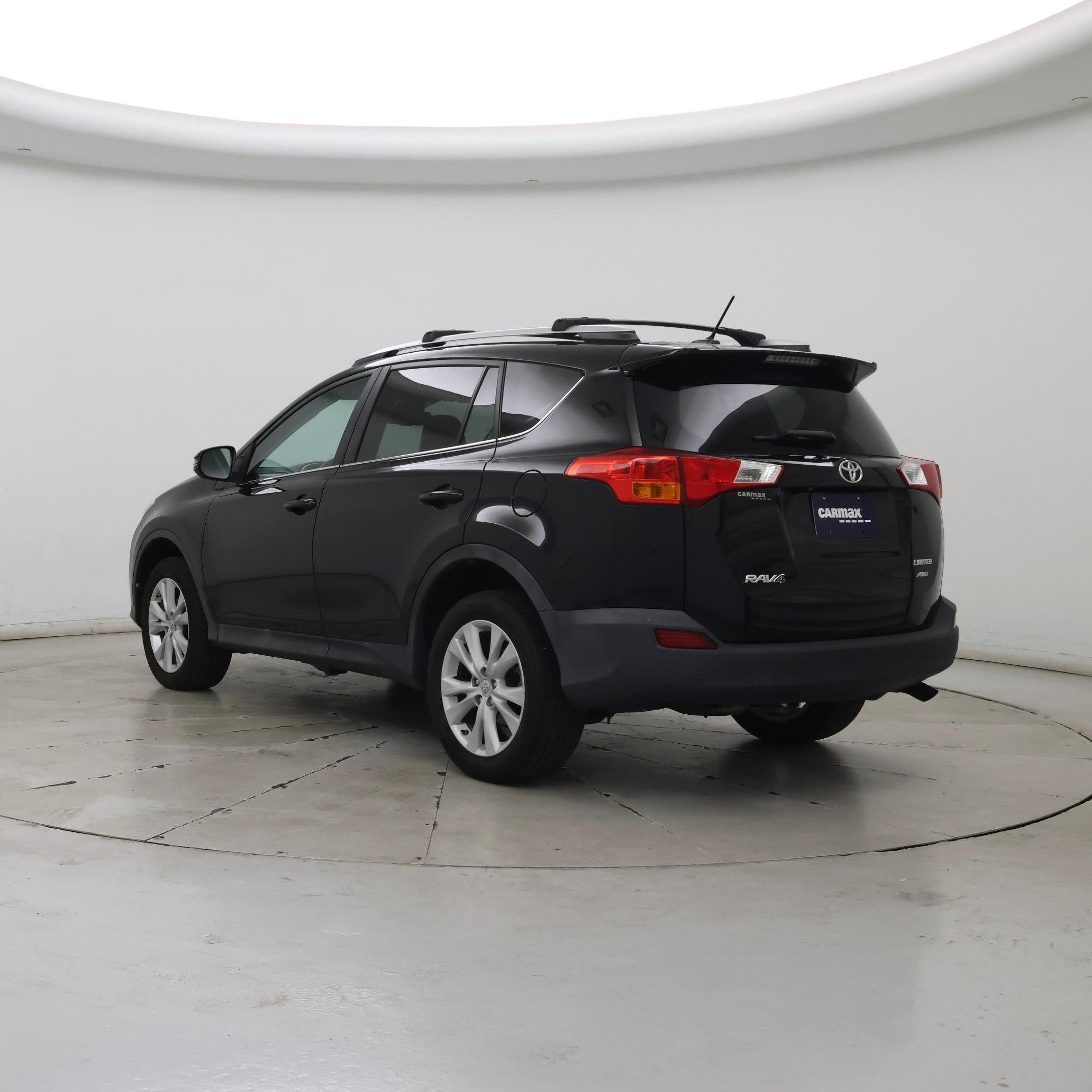 Thumbnail: 2015 Toyota RAV4 - 2