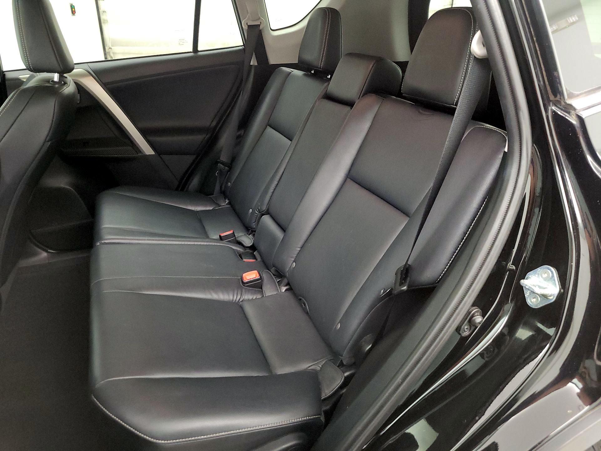 Thumbnail: 2015 Toyota RAV4 - 20