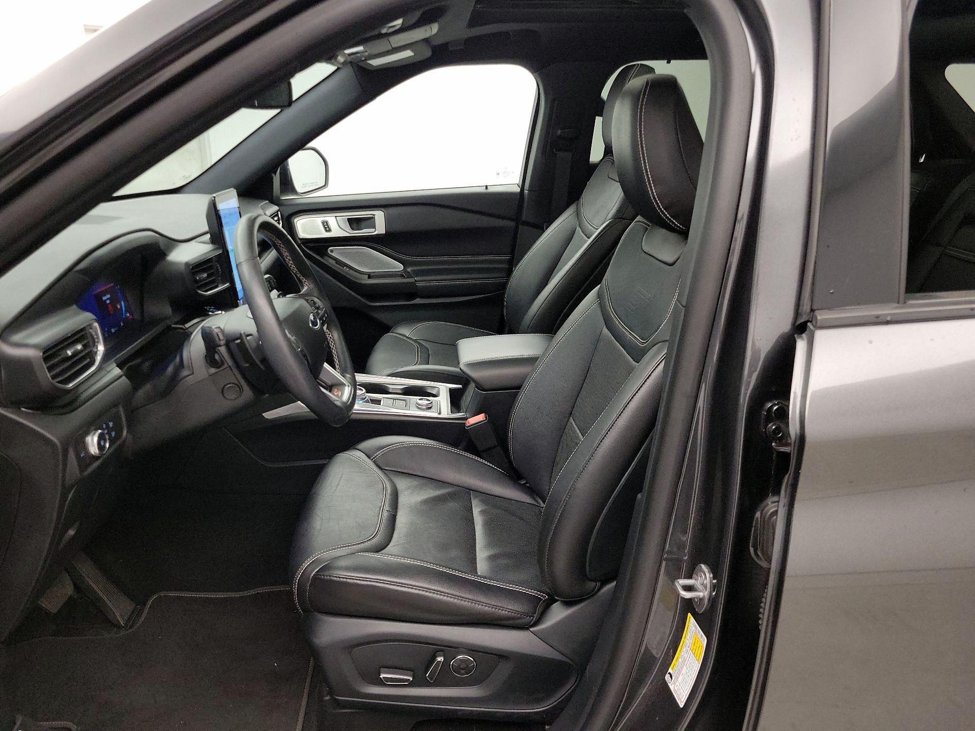 Thumbnail: 2020 Ford Explorer - 11