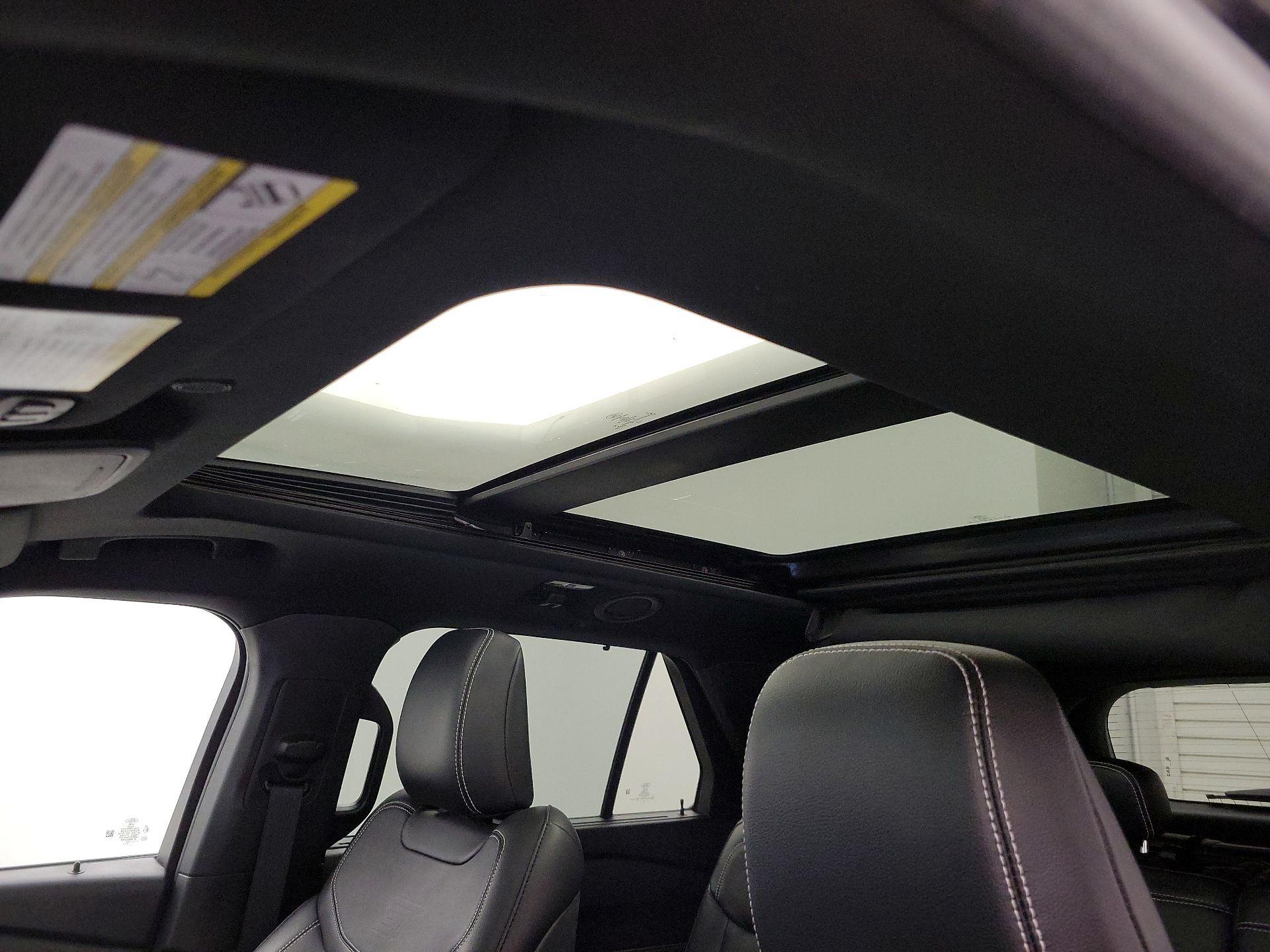Thumbnail: 2020 Ford Explorer - 20