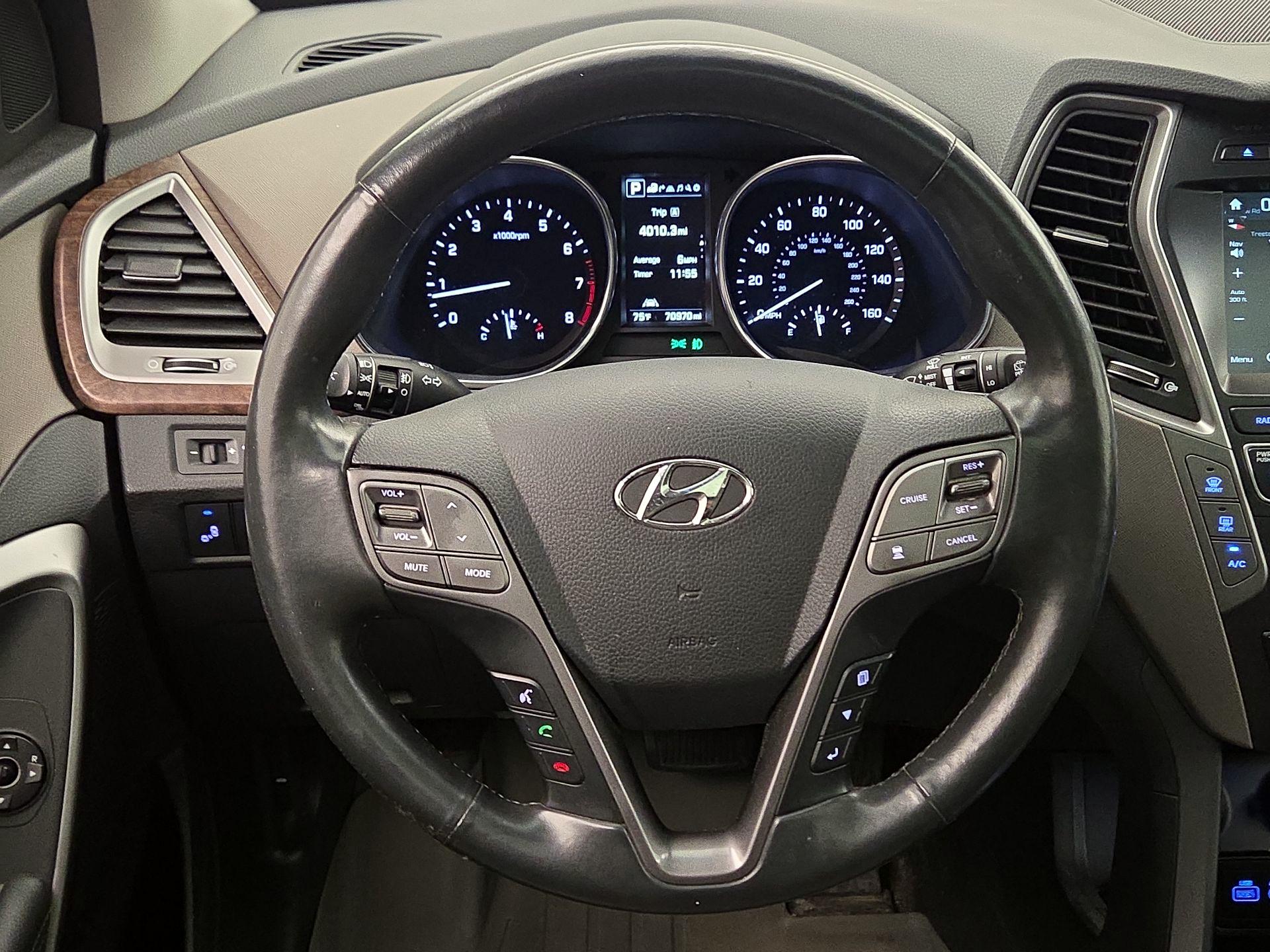 Thumbnail: 2017 Hyundai Santa Fe - 10
