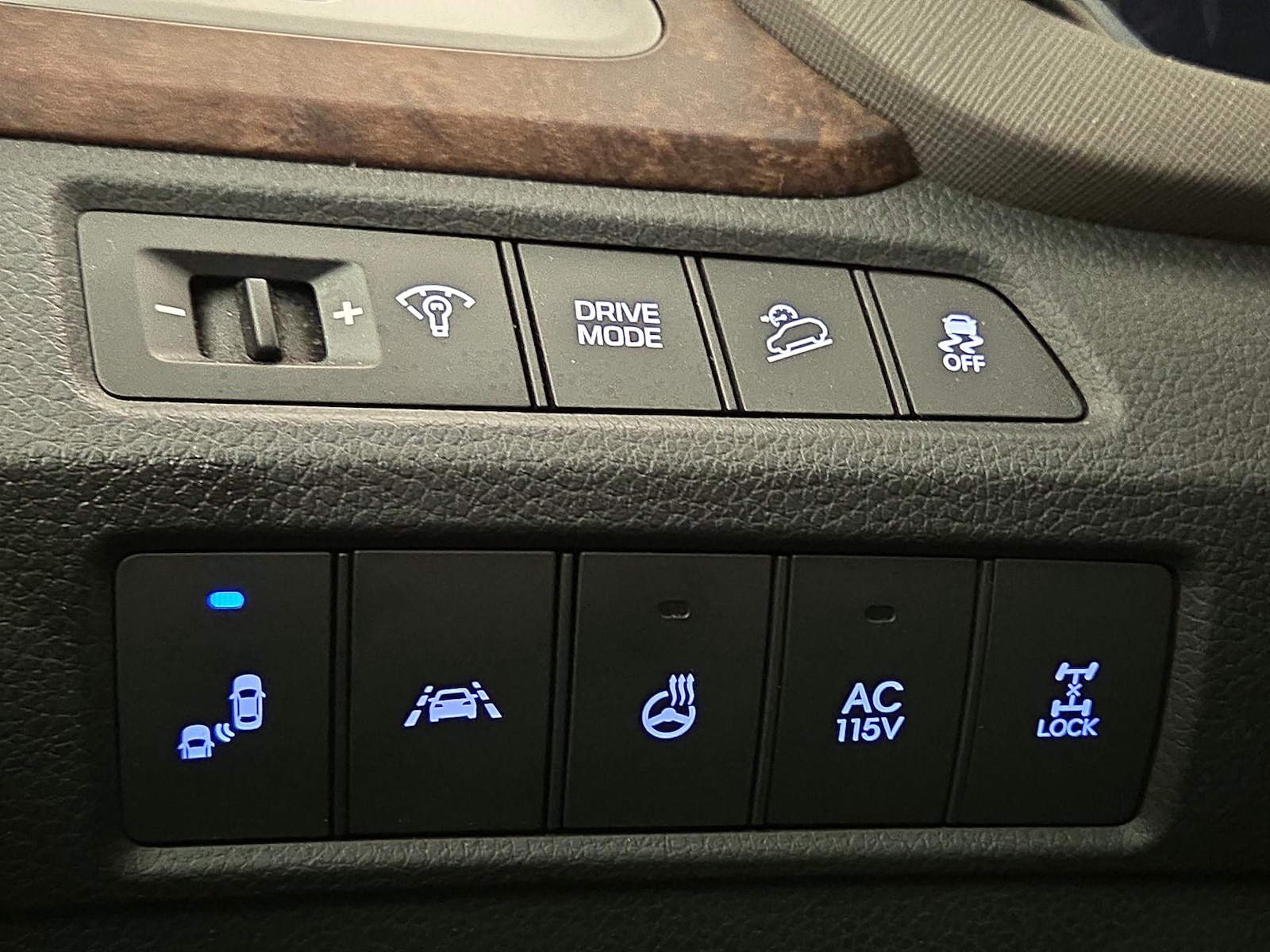 2017 Hyundai Santa Fe SE Ultimate - Photo 14