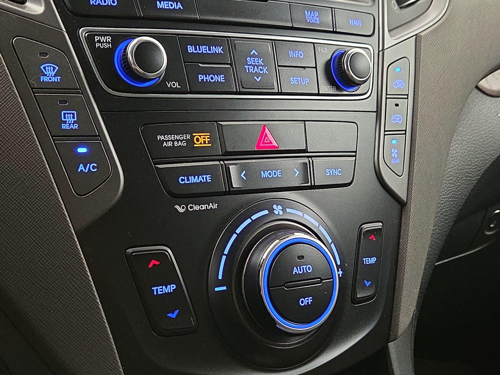 2017 Hyundai Santa Fe SE Ultimate - Photo 18