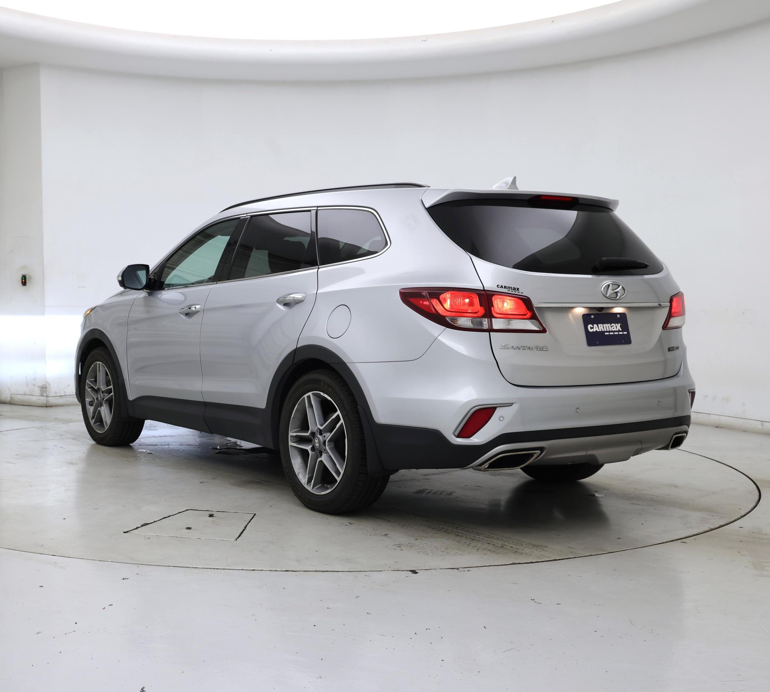 Thumbnail: 2017 Hyundai Santa Fe - 2