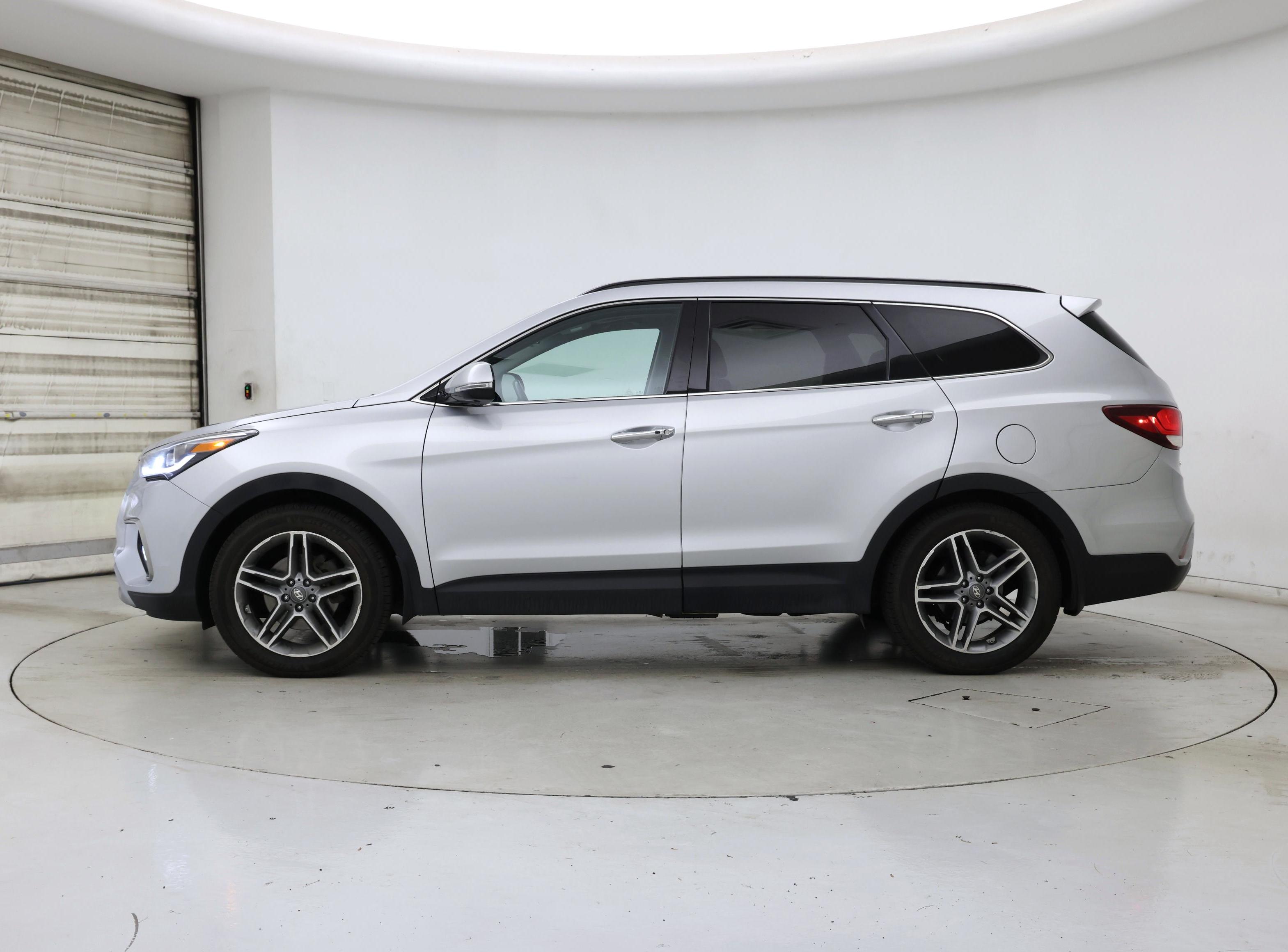 Thumbnail: 2017 Hyundai Santa Fe - 3