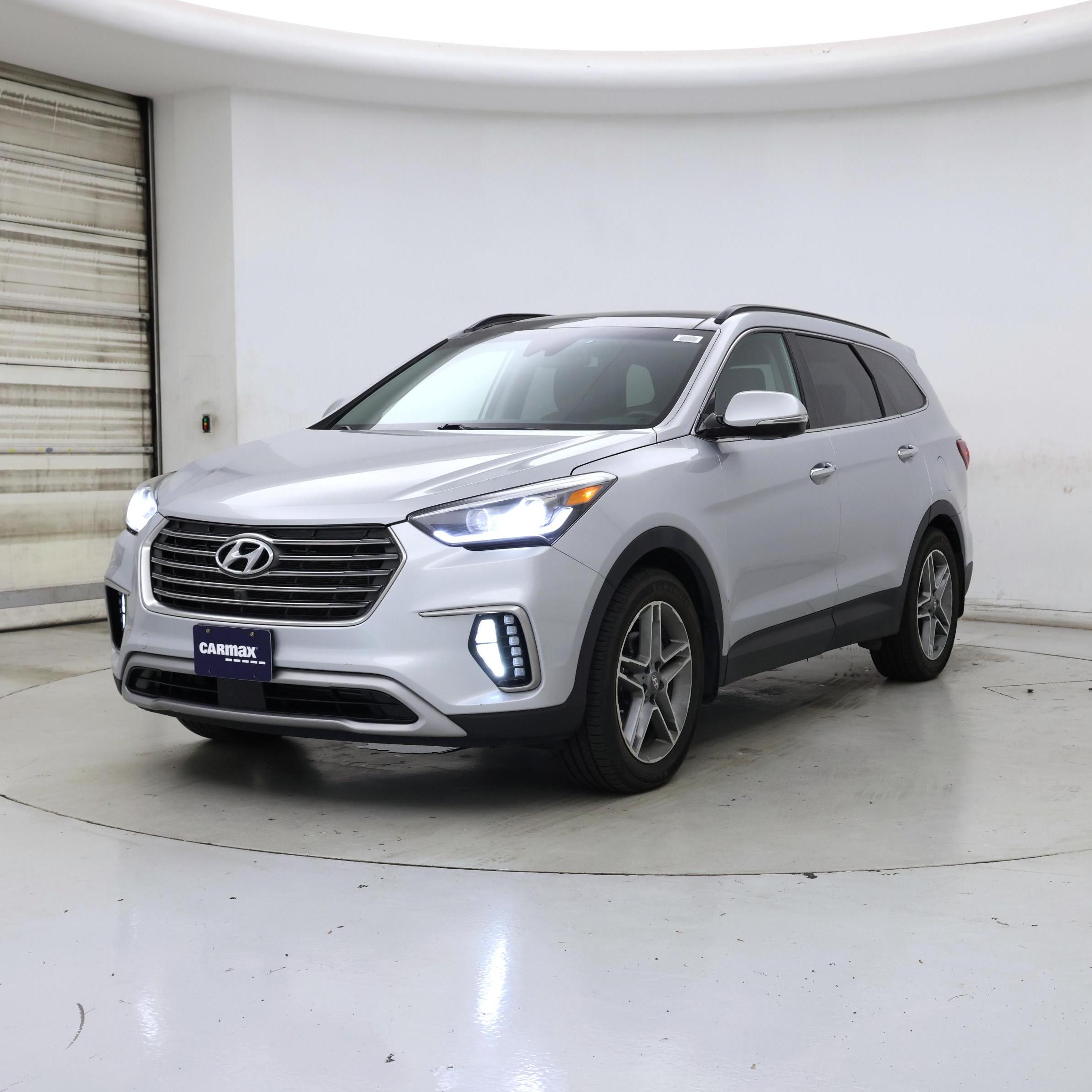 Thumbnail: 2017 Hyundai Santa Fe - 4