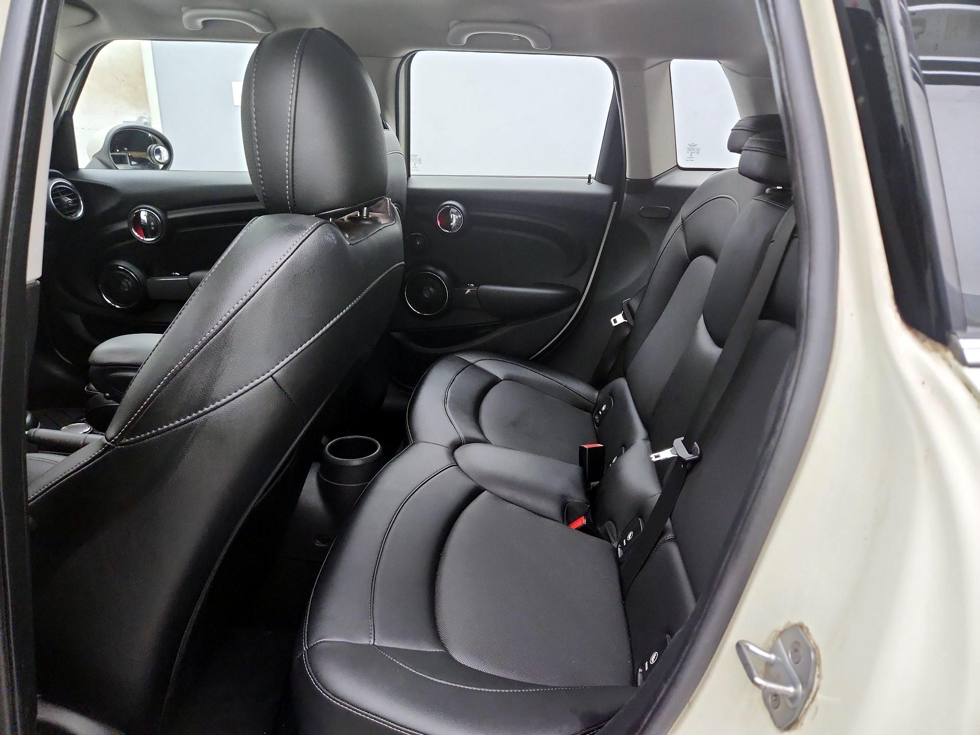 Thumbnail: 2018 MINI Cooper Hardtop - 20