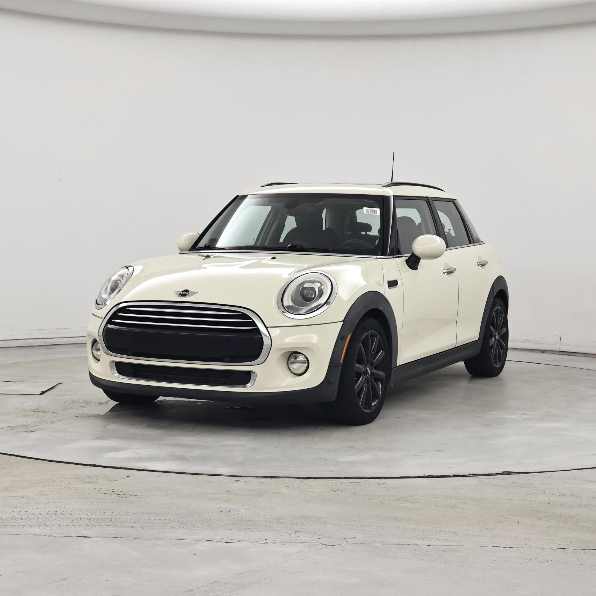 Thumbnail: 2018 MINI Cooper Hardtop - 4