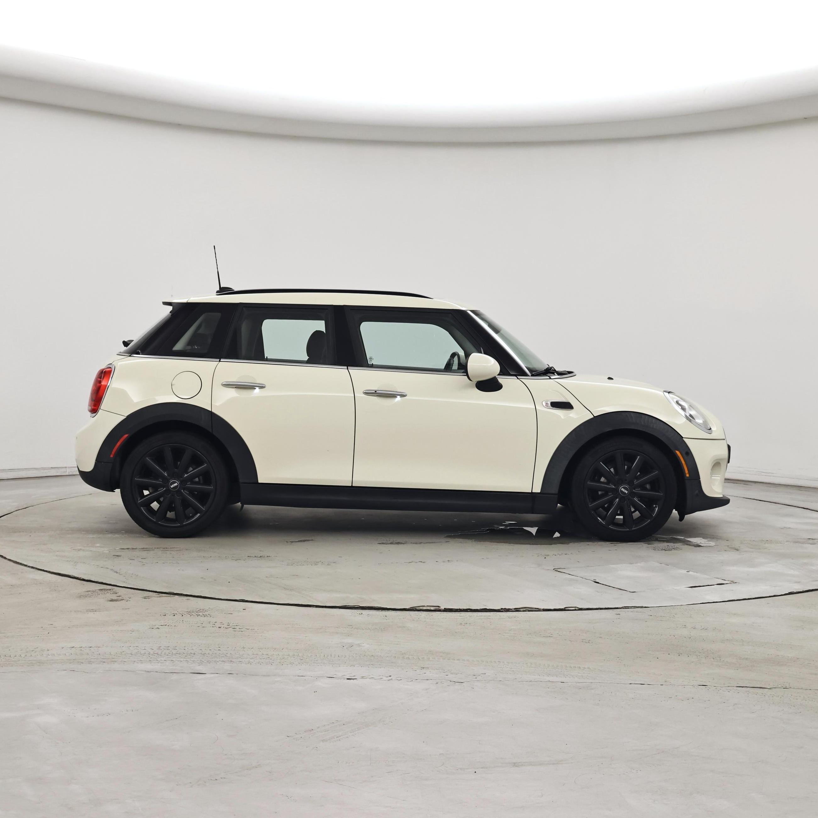 Thumbnail: 2018 MINI Cooper Hardtop - 7