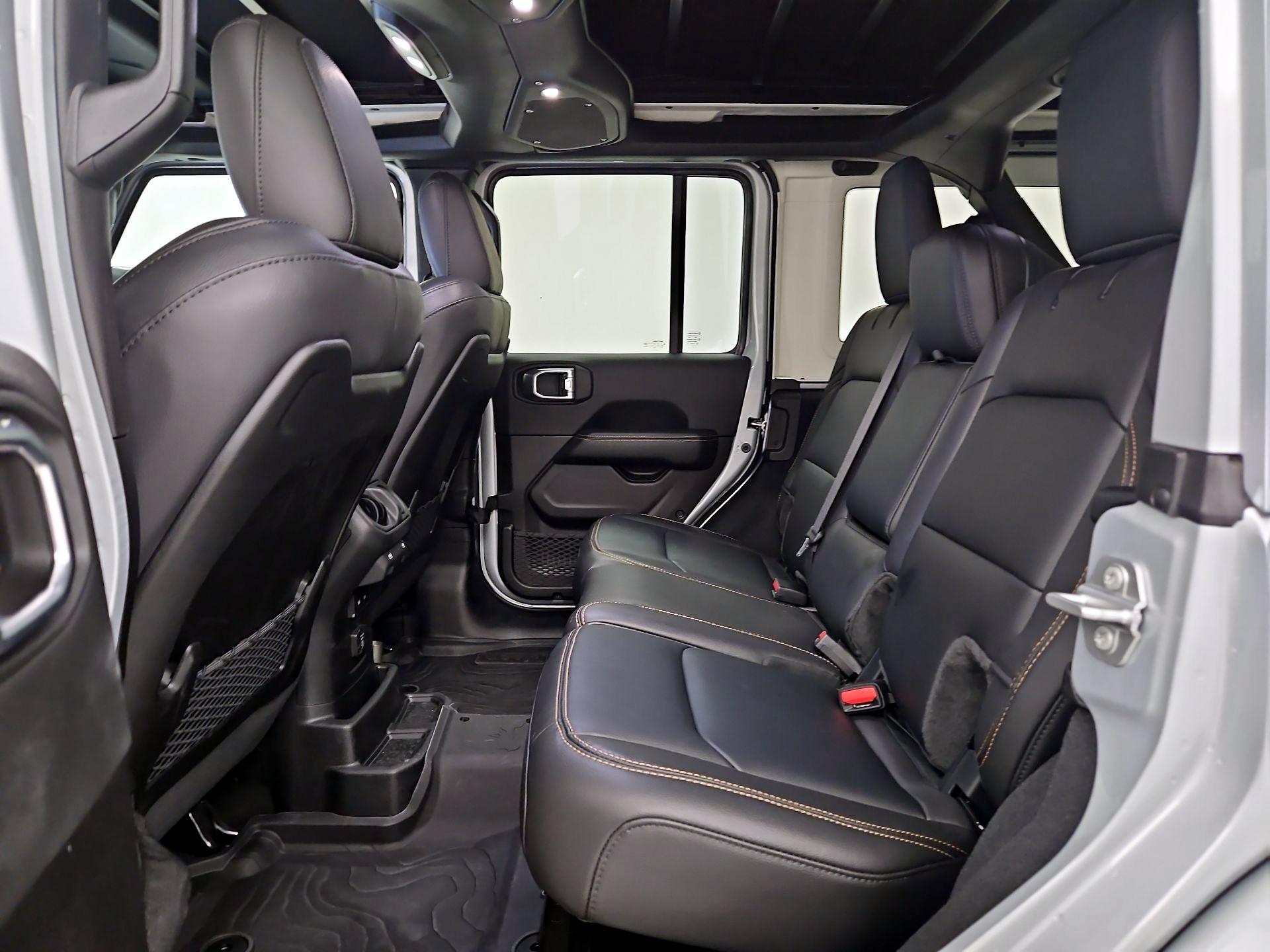 Thumbnail: 2024 Jeep Wrangler - 20