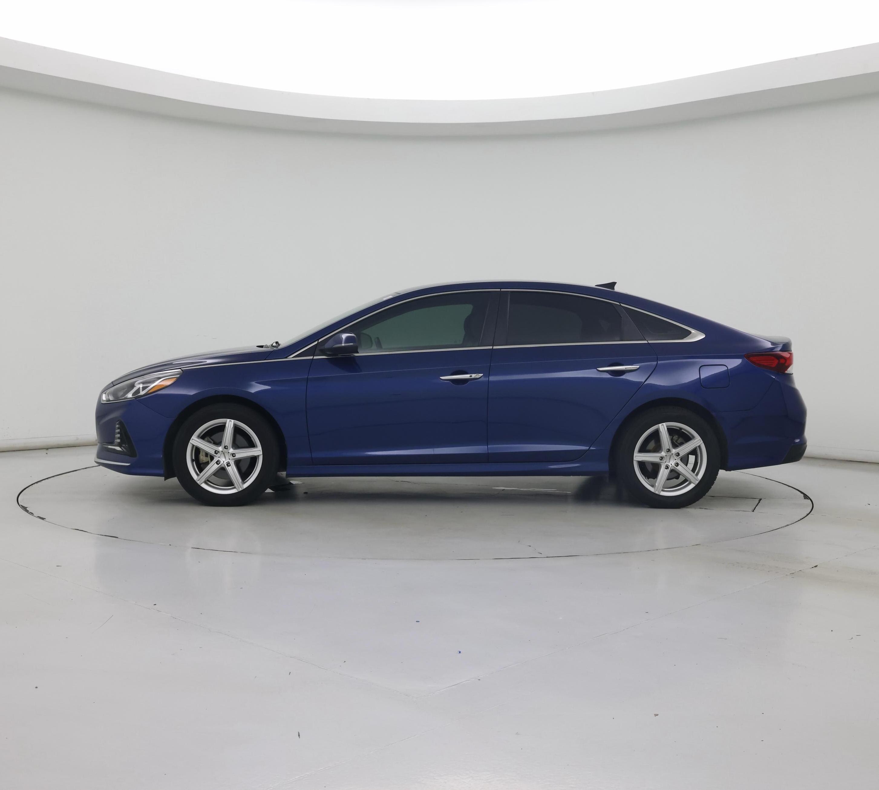 Thumbnail: 2018 Hyundai Sonata - 3