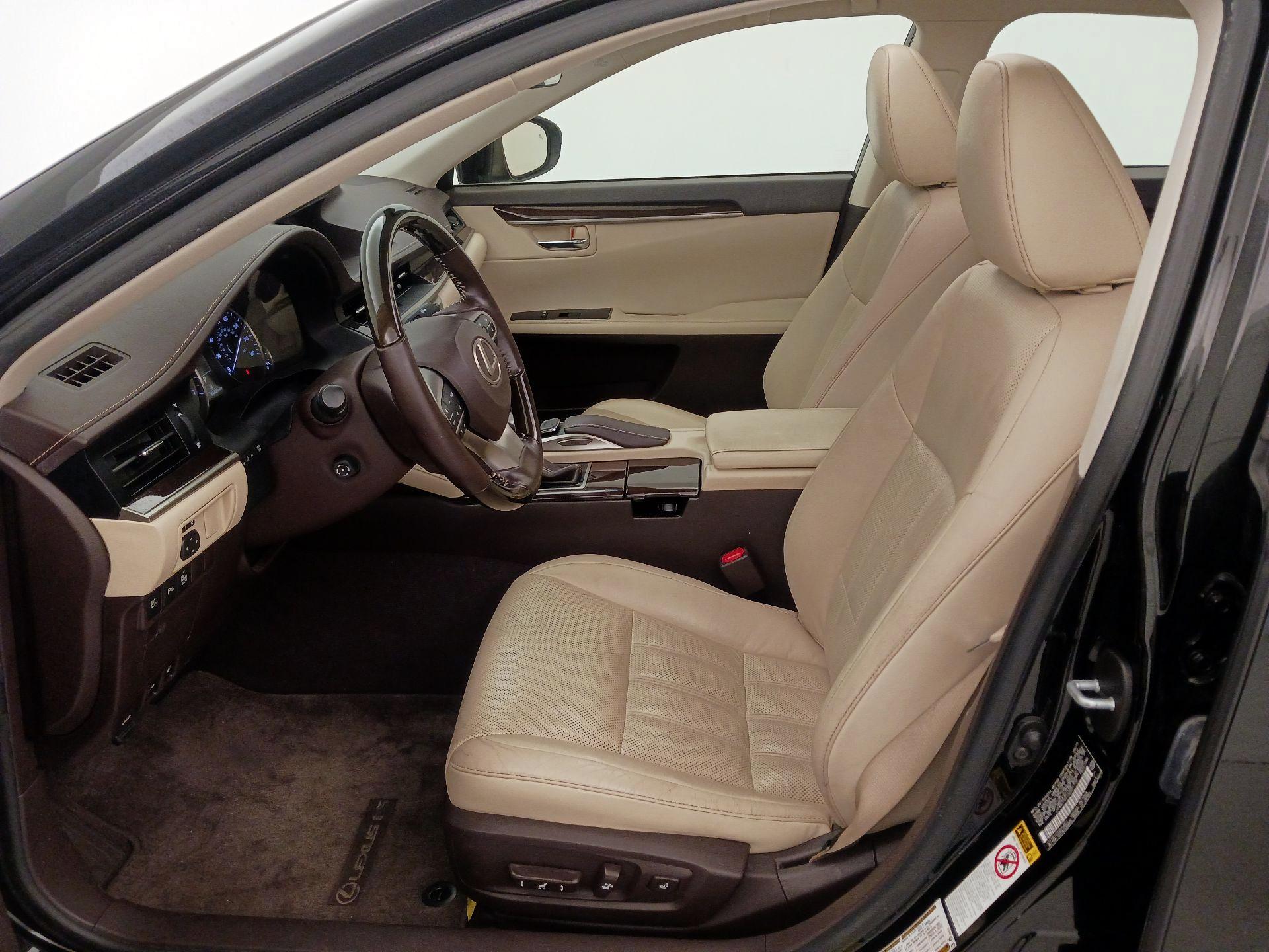 Thumbnail: 2016 Lexus ES - 11